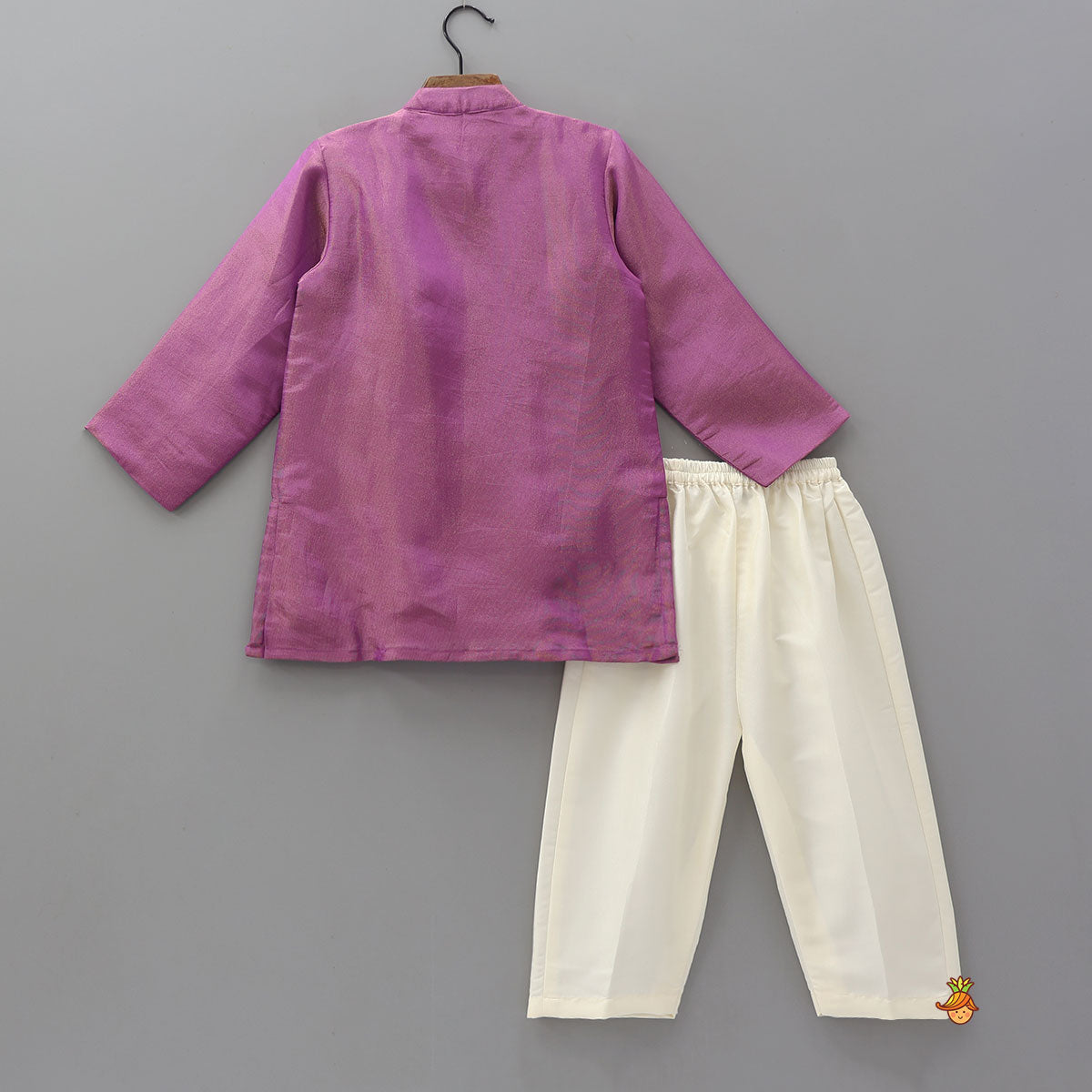 Pre Order: Pineapple Hand Embroidered Kurta With Pyjama