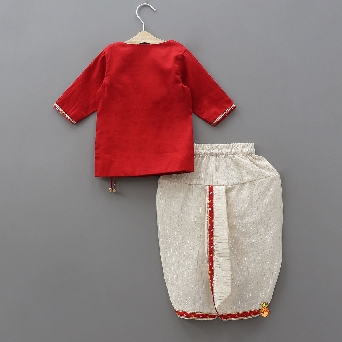 Pre Order: Krishna Motif Printed Kurta And Dhoti With Mukut And Basuri