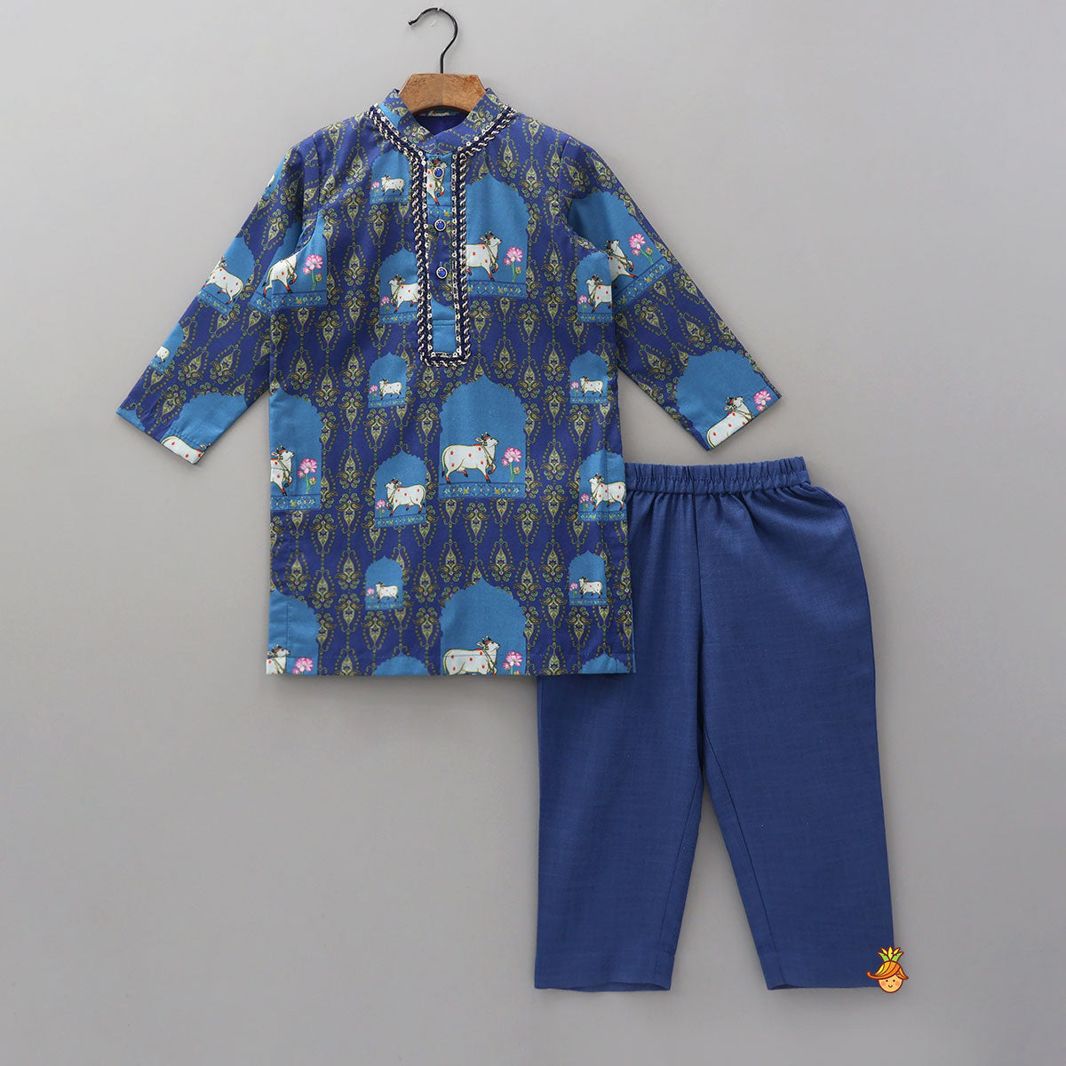 Pre Order: Ethnic Printed Kurta With Pyjama