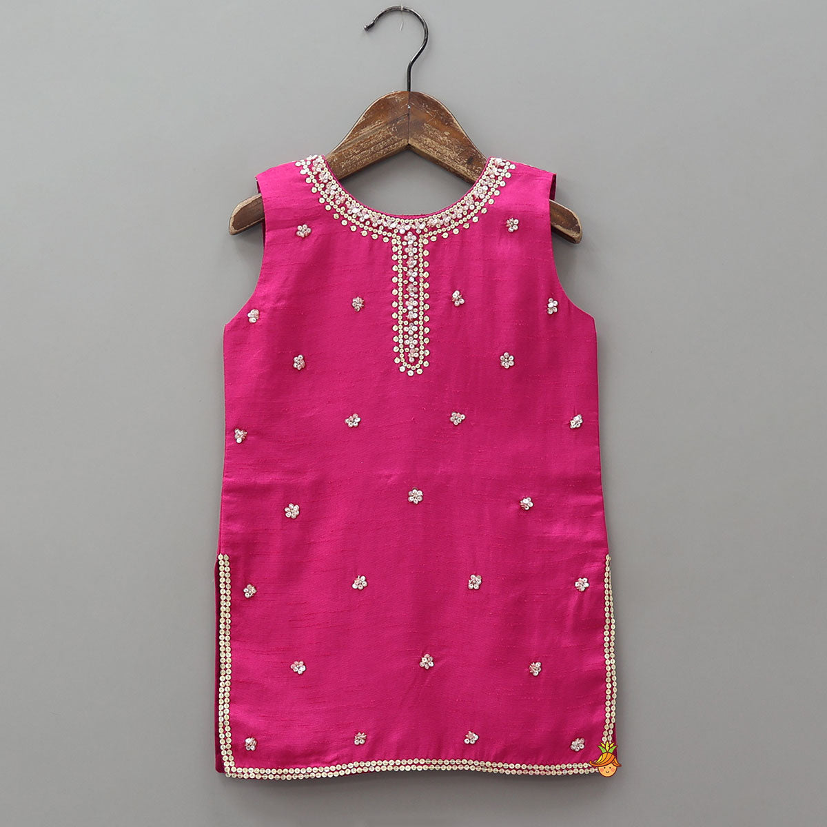 Pre Order: Booti Embroidered Kurti And Lace Work Sharara