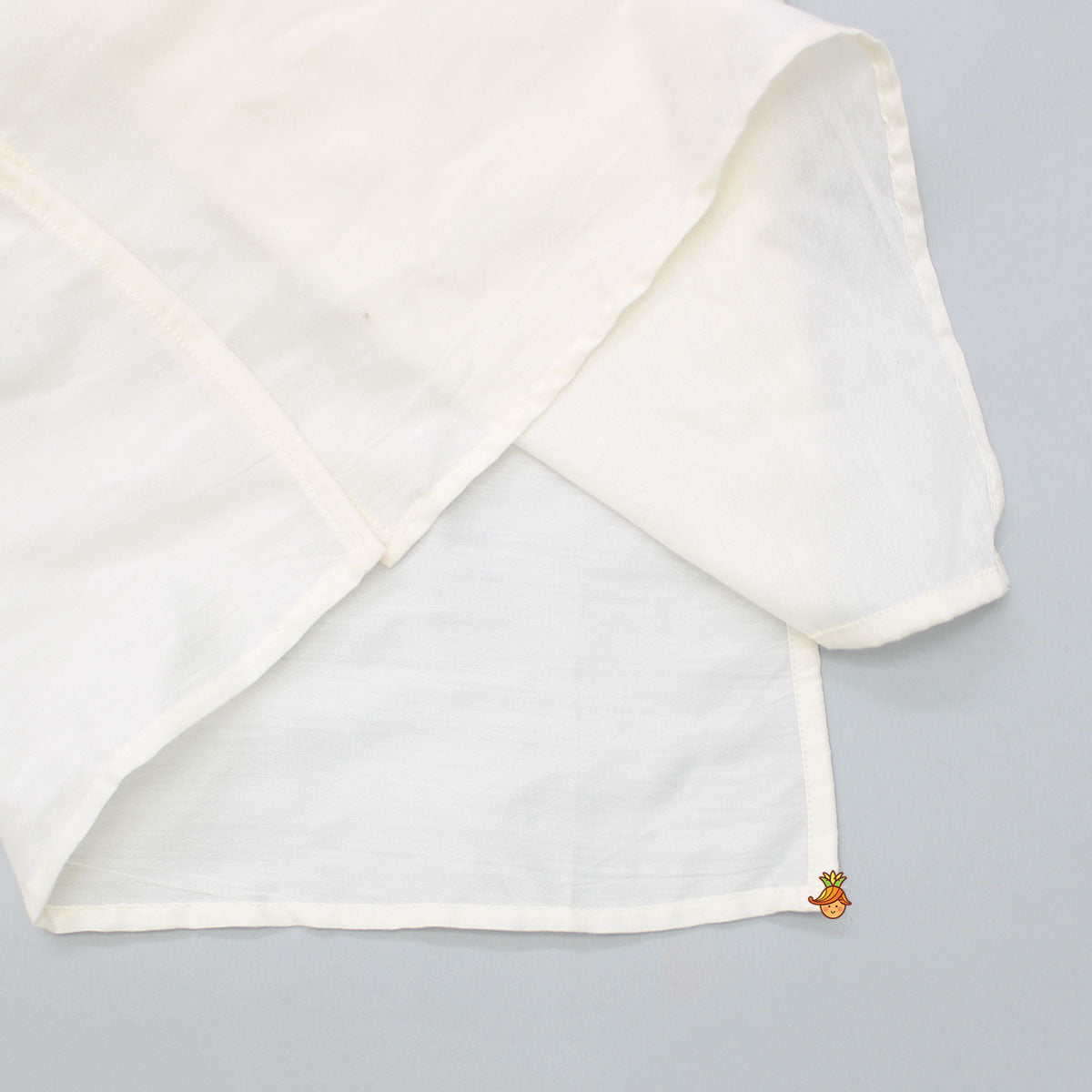 Embroidered Kurta With Lace Detailing Dhoti And Headband