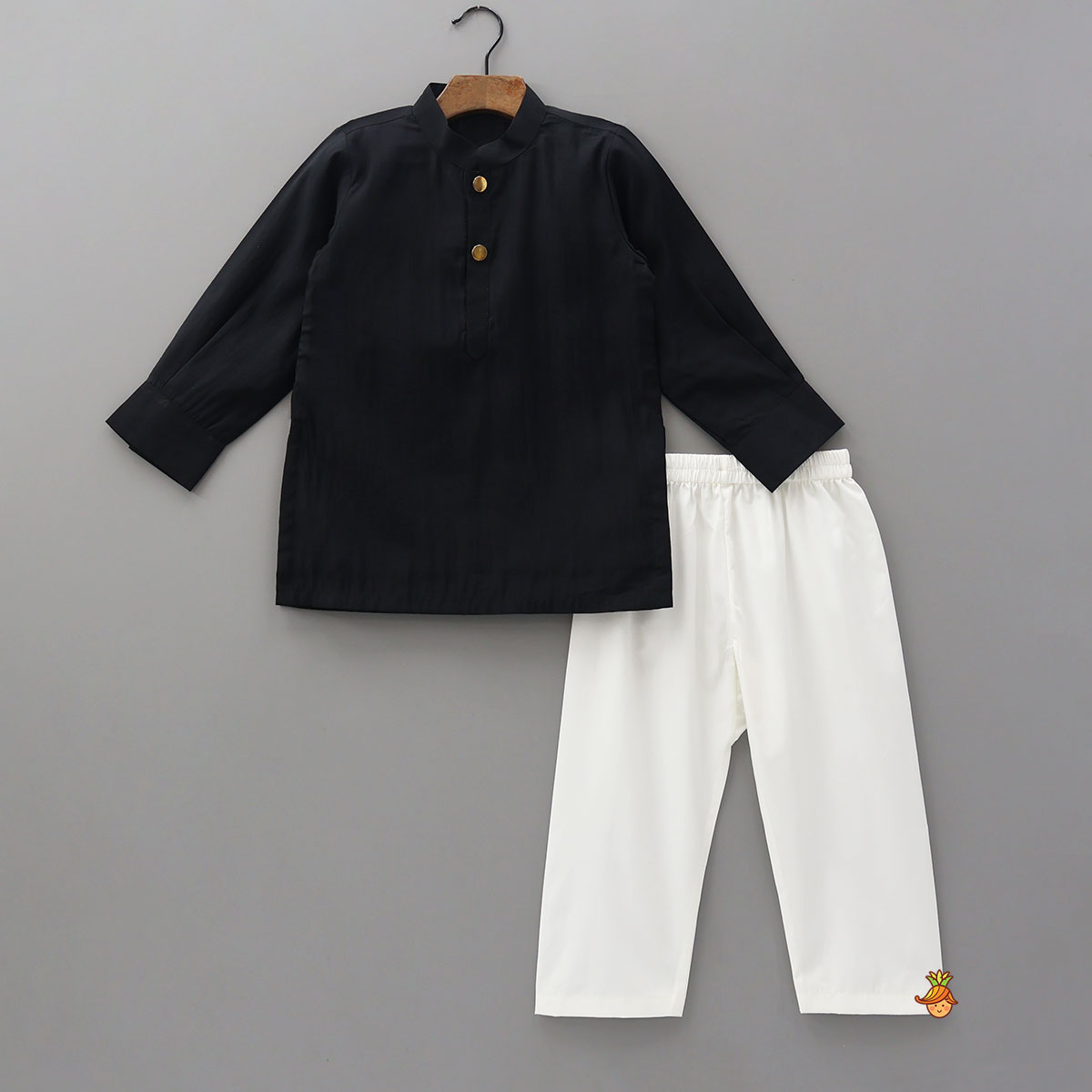 Pre Order: Kurta With Contrasting Pocket Square Jacket And Pyjama