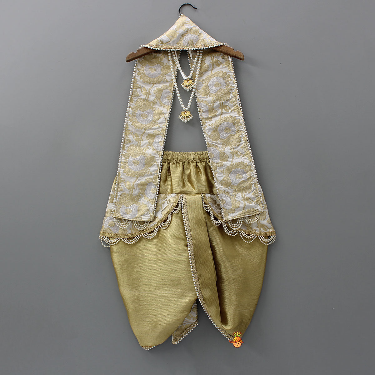 Pre Order: Festive Brocade Dhoti Set With Matching Stole