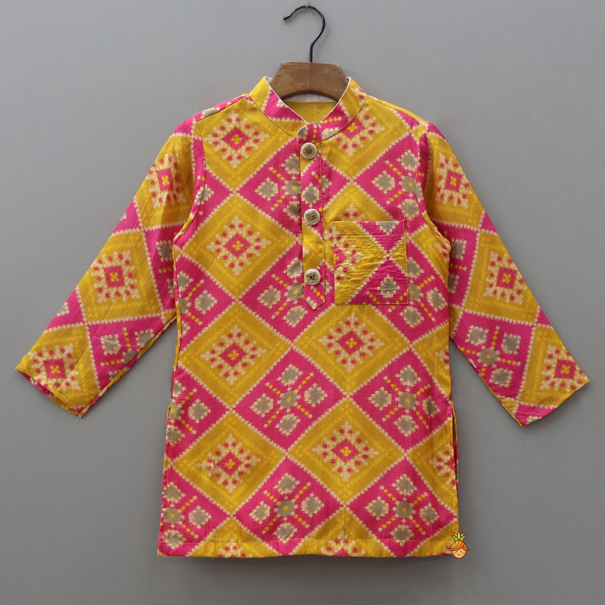 Pre Order: Geometric Printed Kurta And Dhoti