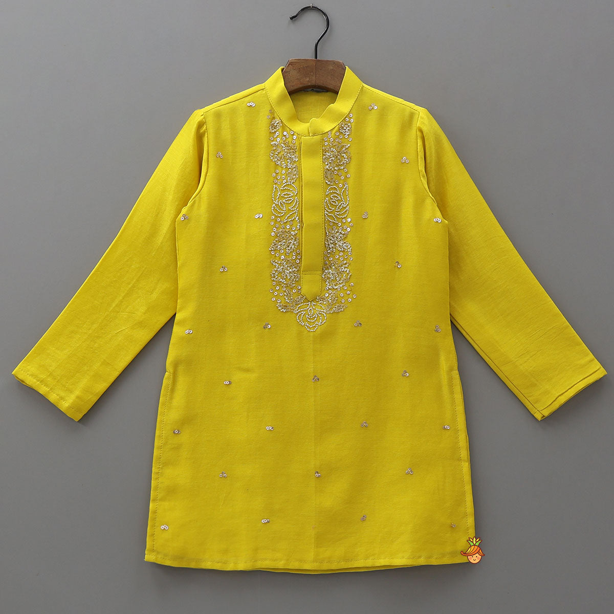 Pre Order: Booti Work Chanderi Kurta And Pyjama