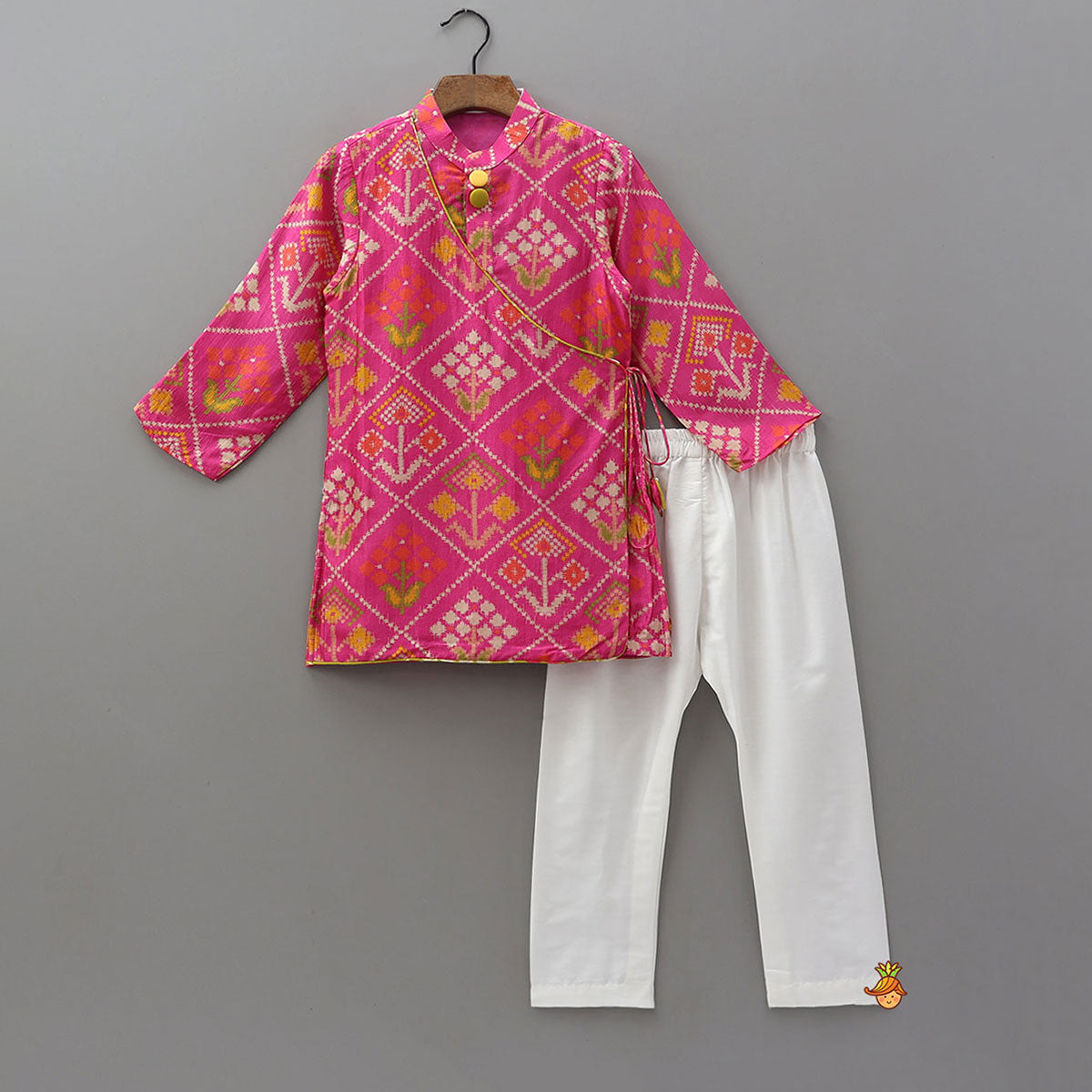 Pre Order: Side Knot Style Kurta And Pyjama