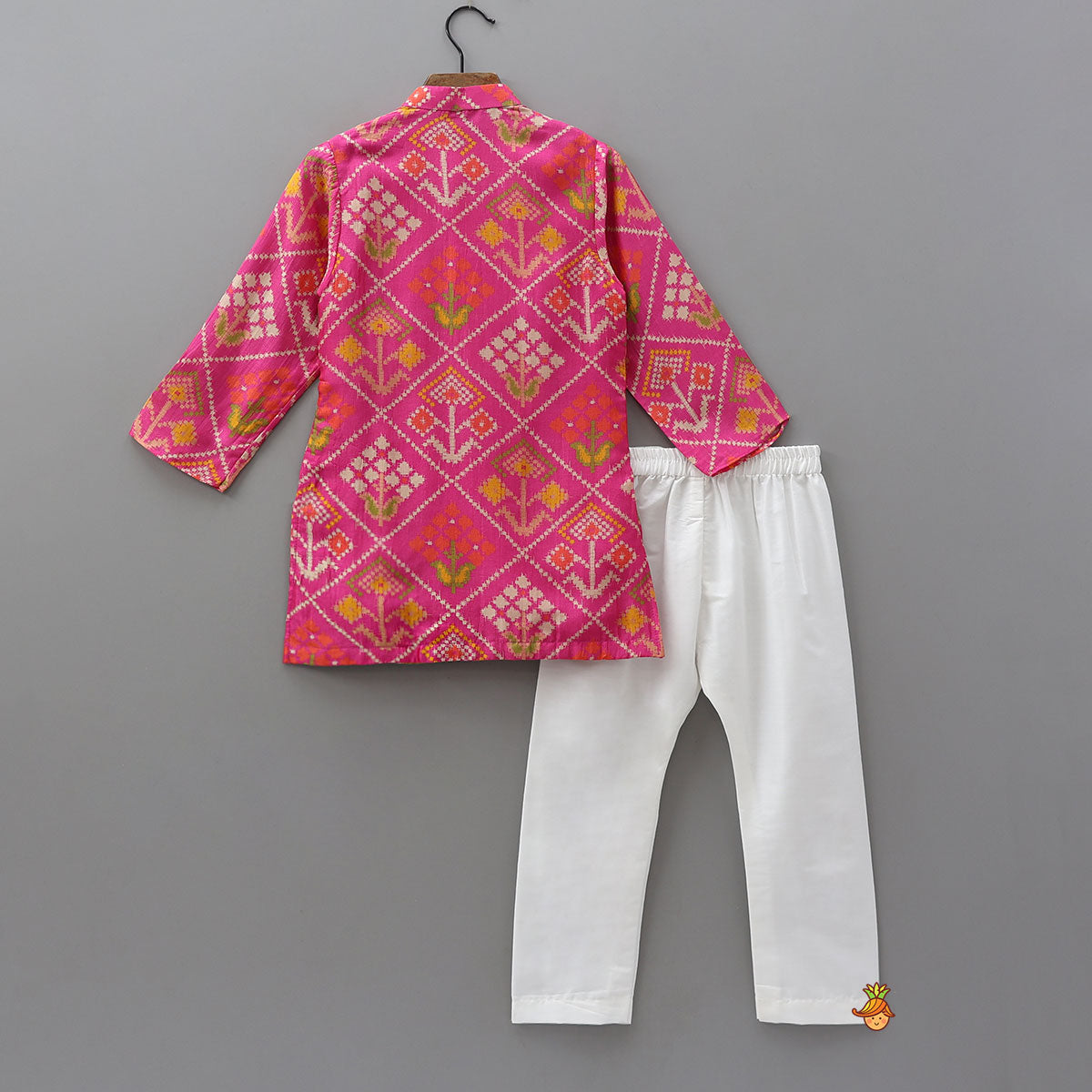 Pre Order: Side Knot Style Kurta And Pyjama