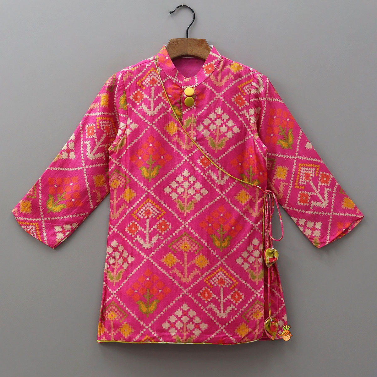 Pre Order: Side Knot Style Kurta And Pyjama