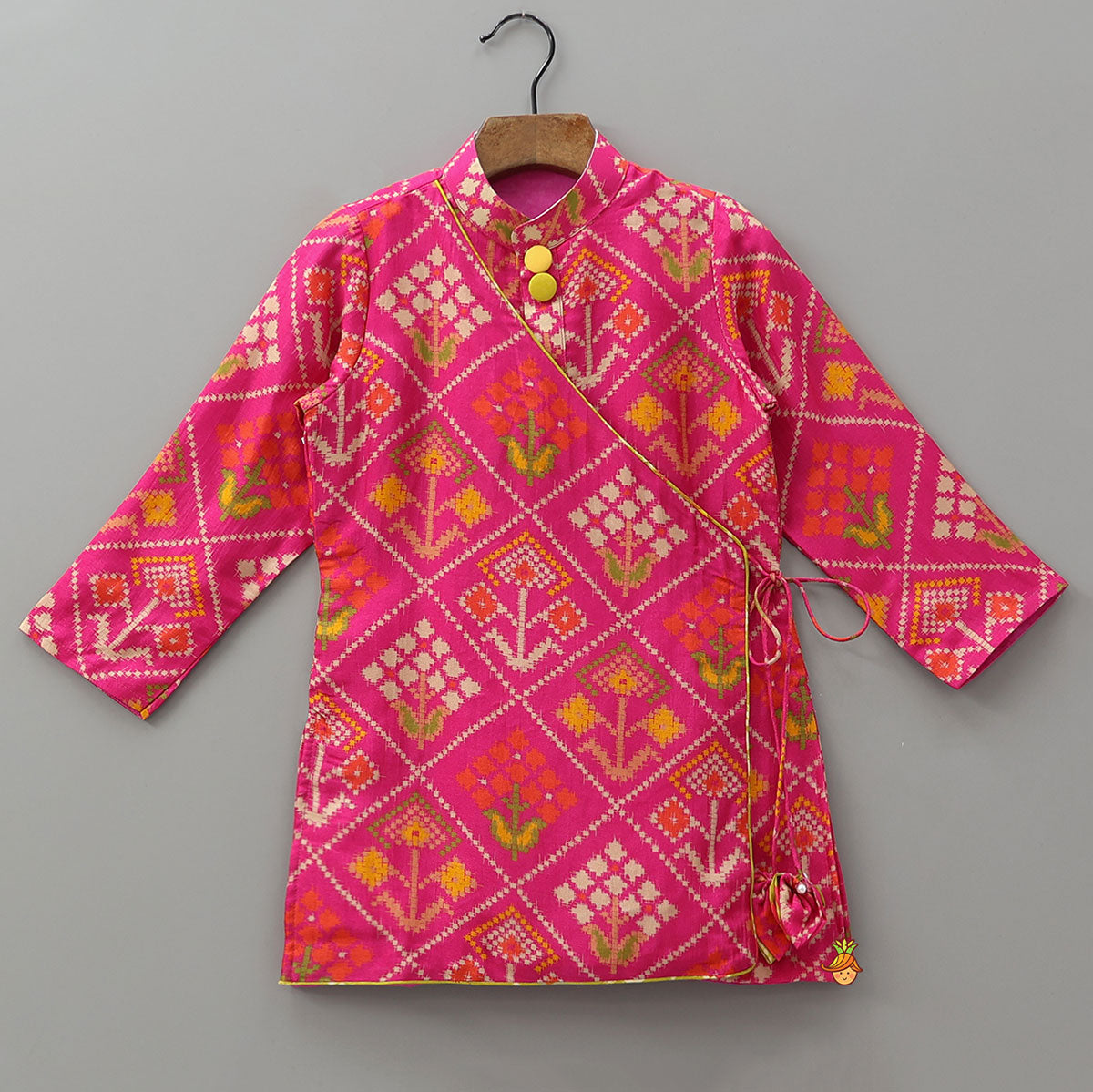 Pre Order: Side Knot Style Kurta And Pyjama