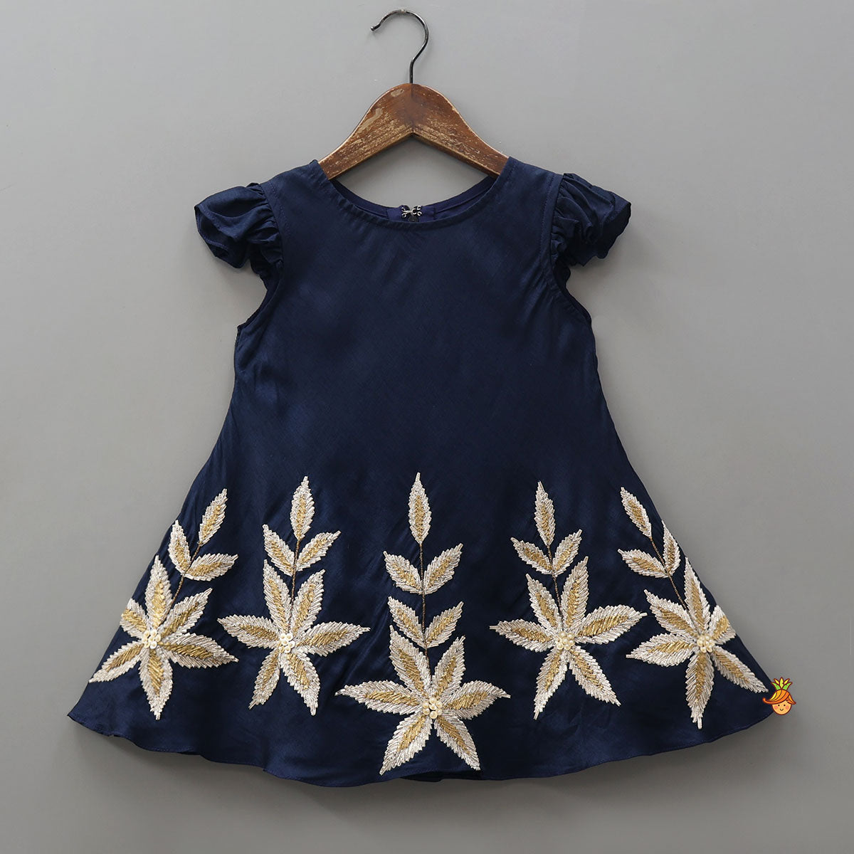 Pre Order: Leaf Motif Embroidered Kurti And Pant With Matching Dupatta
