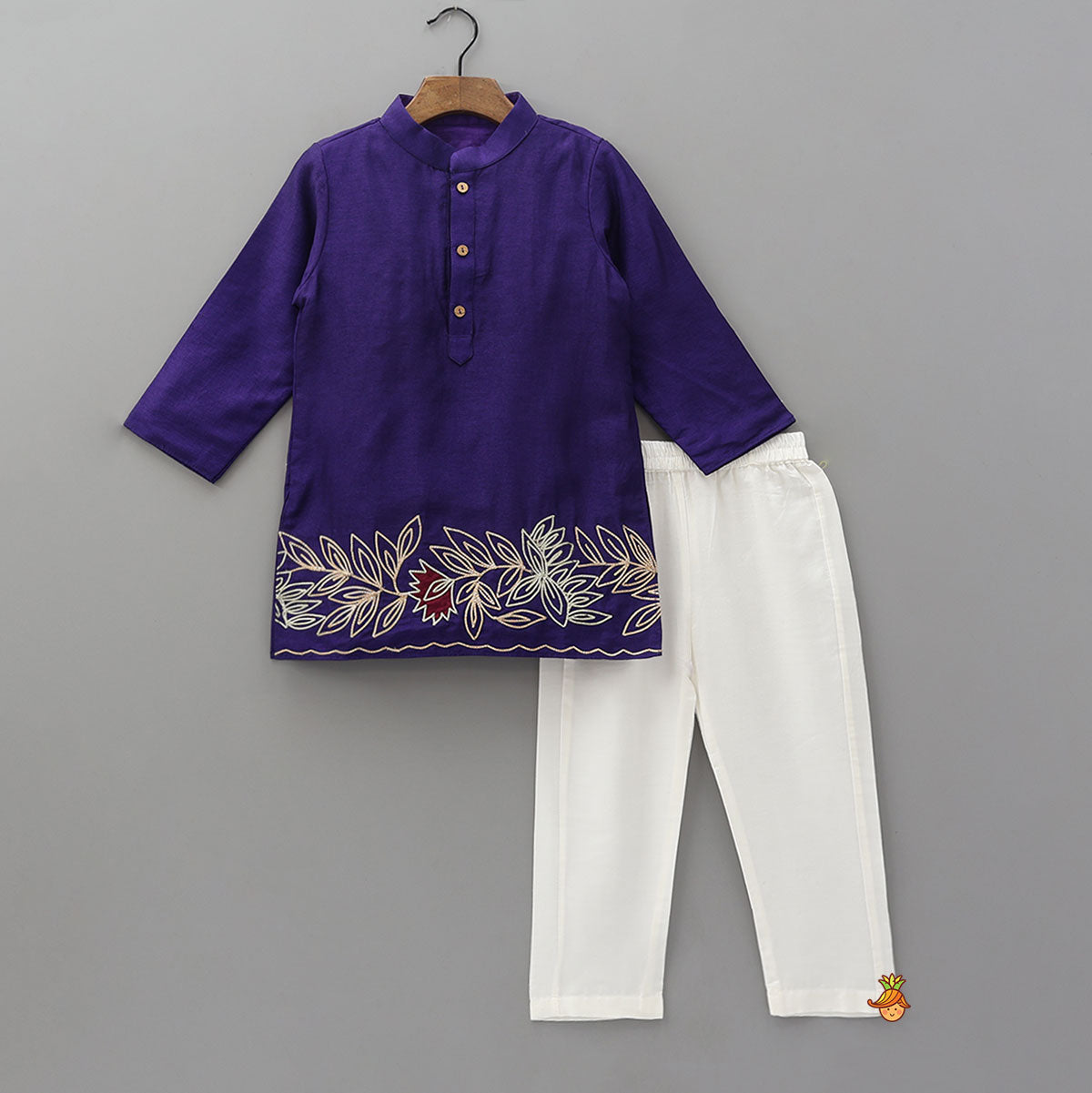 Pre Order: Leaf Motif Embroidered Kurta And Pyjama
