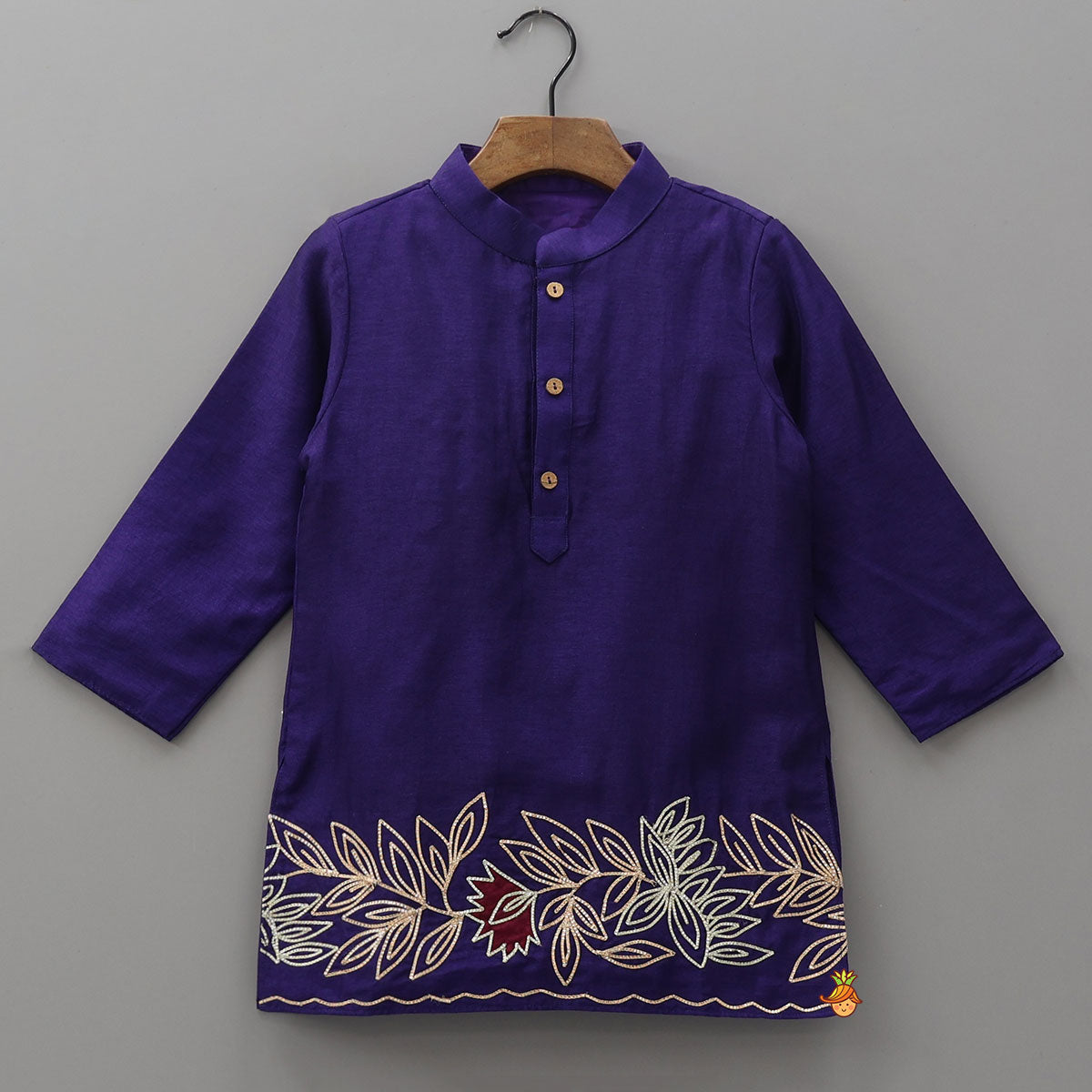 Pre Order: Leaf Motif Embroidered Kurta And Pyjama