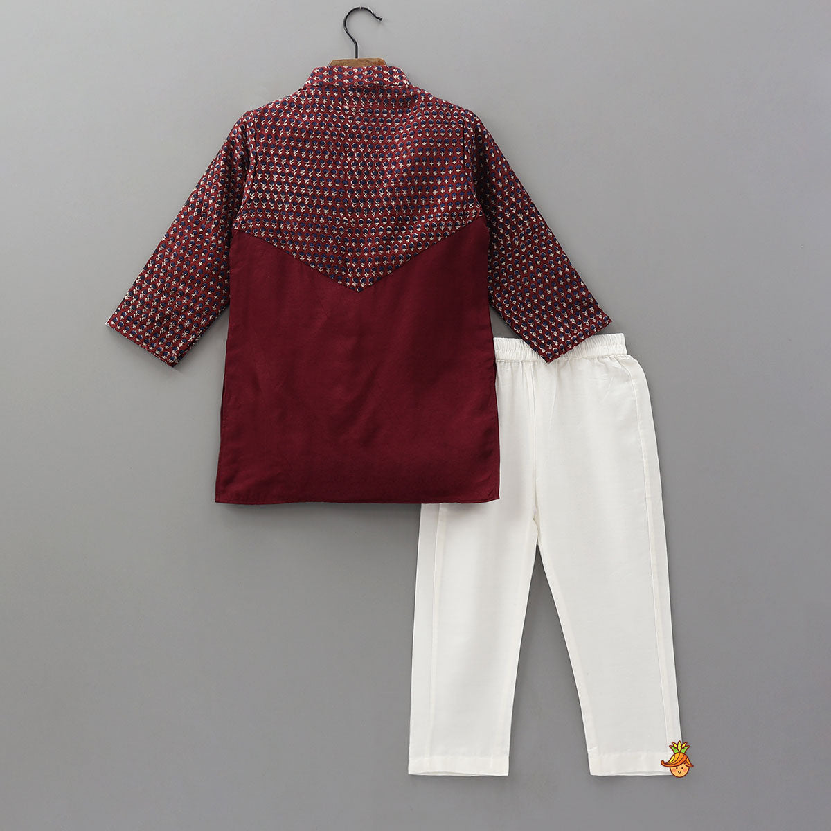 Pre Order: Mandarin Collar Hand Block Printed Kurta And Pyjama