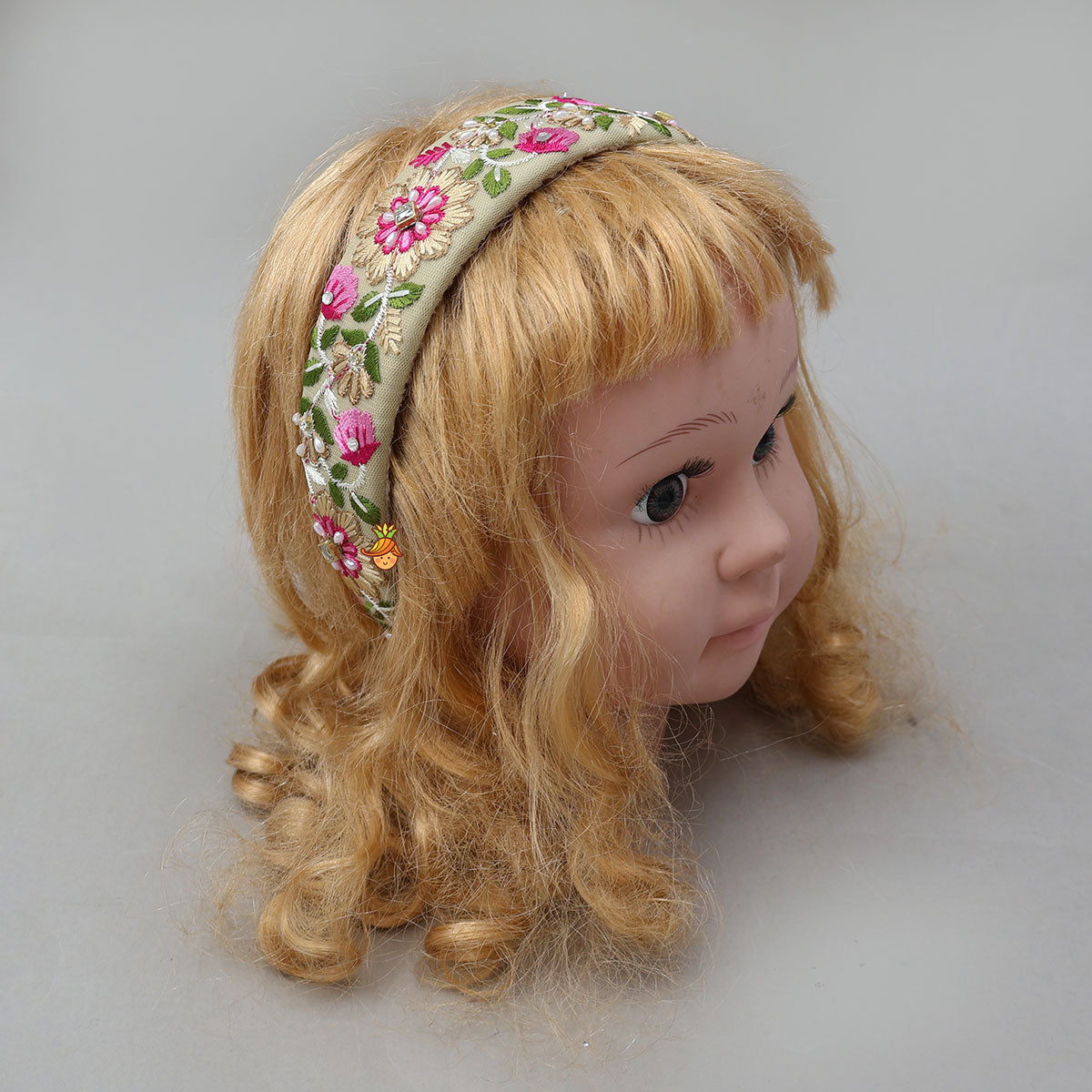Stunning Thread Embroidered Net Hair Band