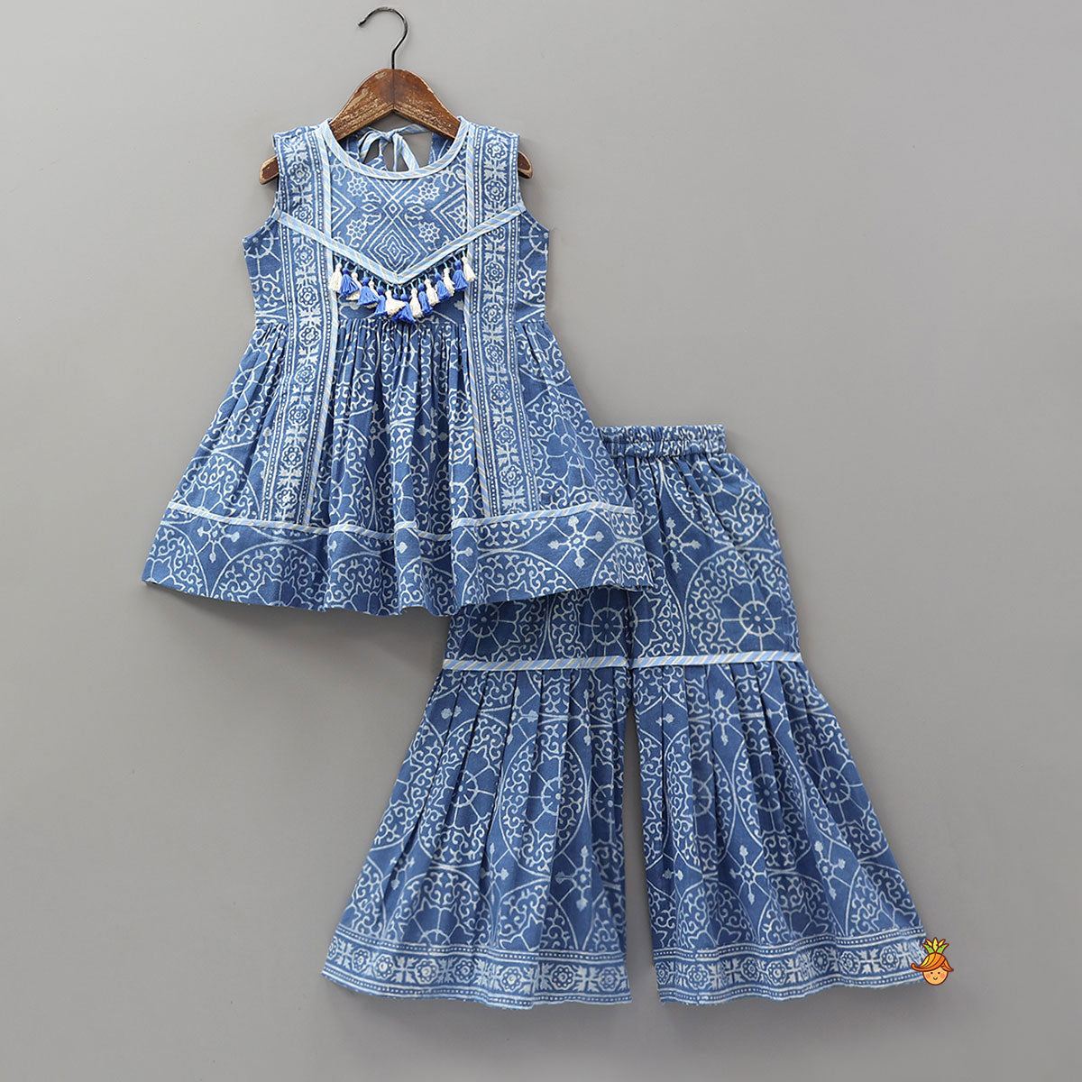 Pocket Detail Printed Kurti And Sharara
