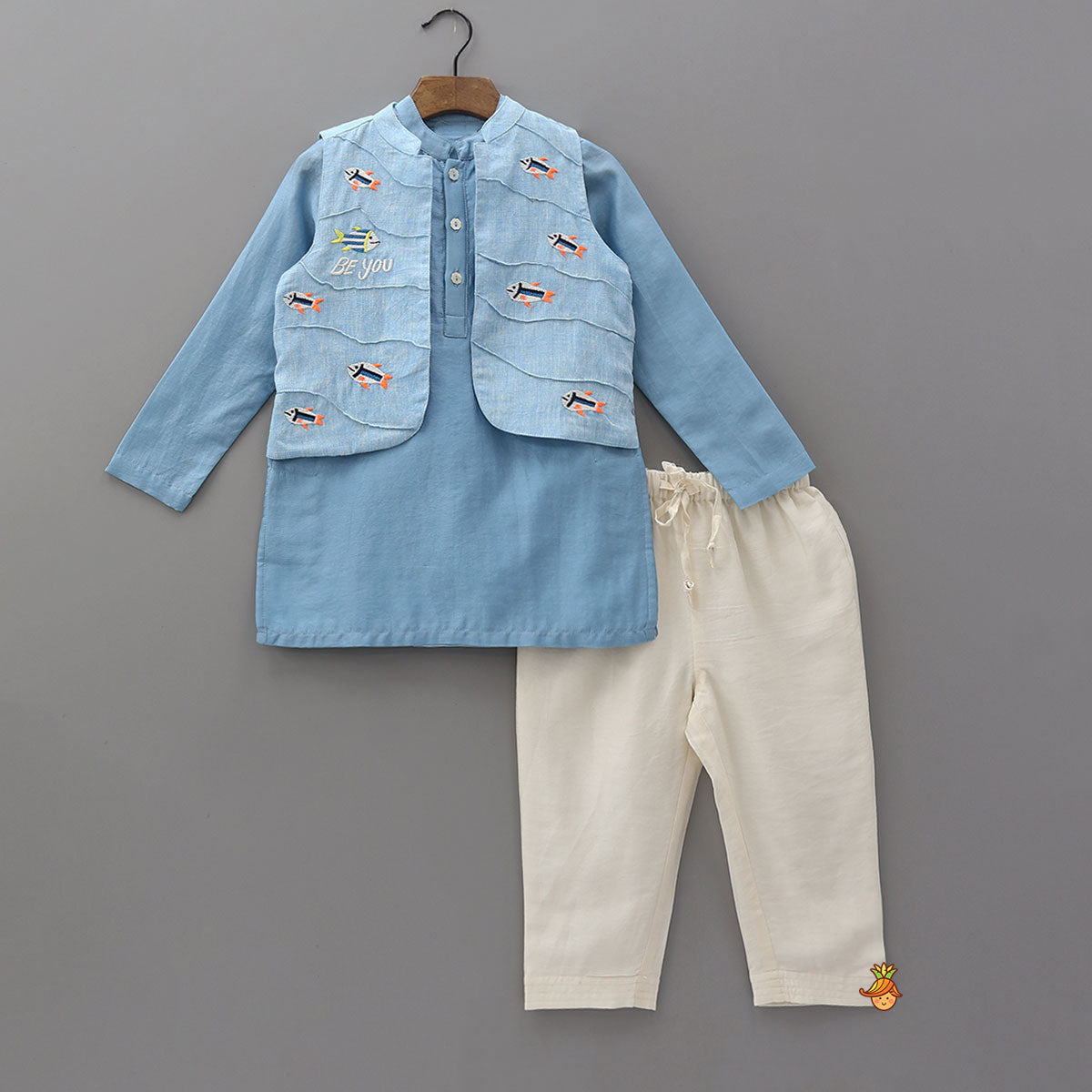 Pre Order: Ethnic Kurta With Fish Motif Embroidered Jacket And Pyjama