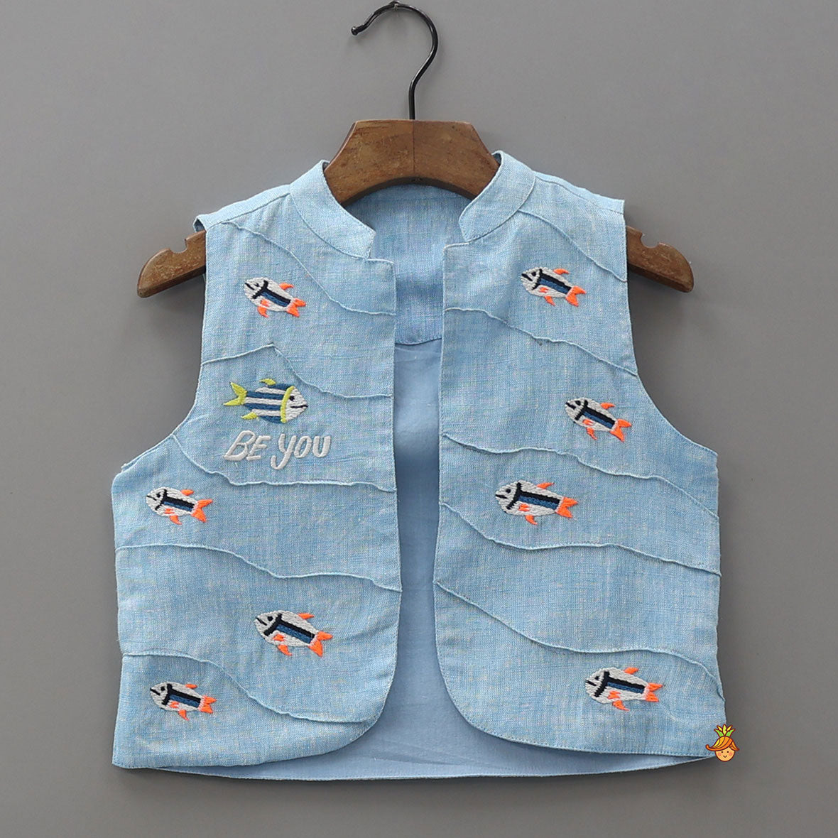 Pre Order: Ethnic Kurta With Fish Motif Embroidered Jacket And Pyjama