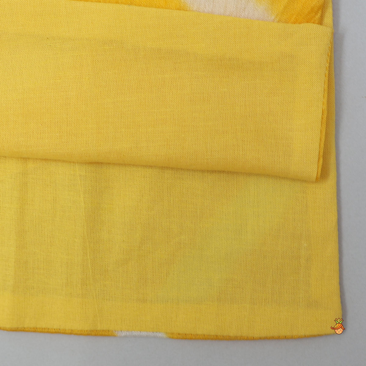 Pre Order: Scallop Designed Kurta And Pleated Dhoti With Mukut