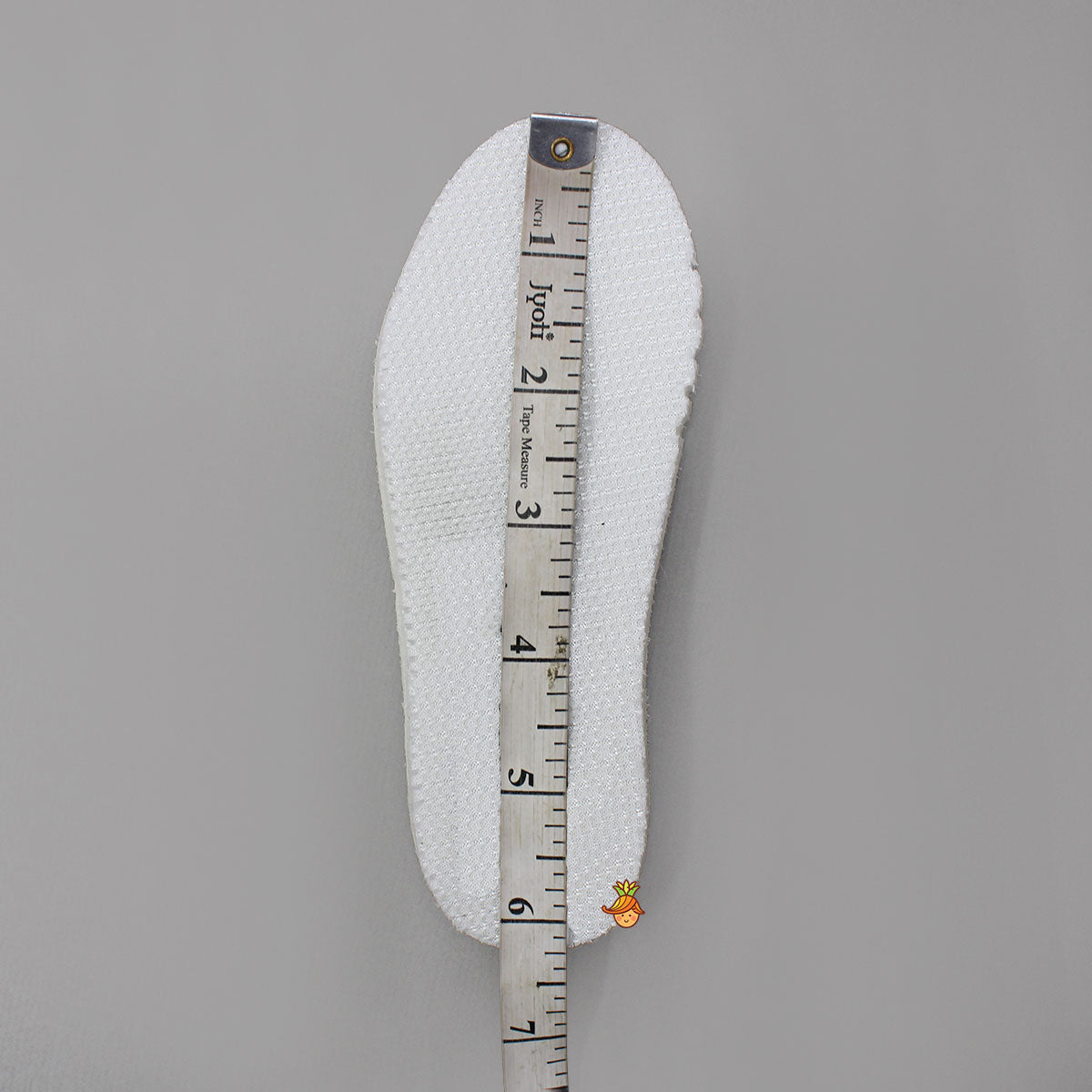 Fashionable Embroidered Lace Shoes