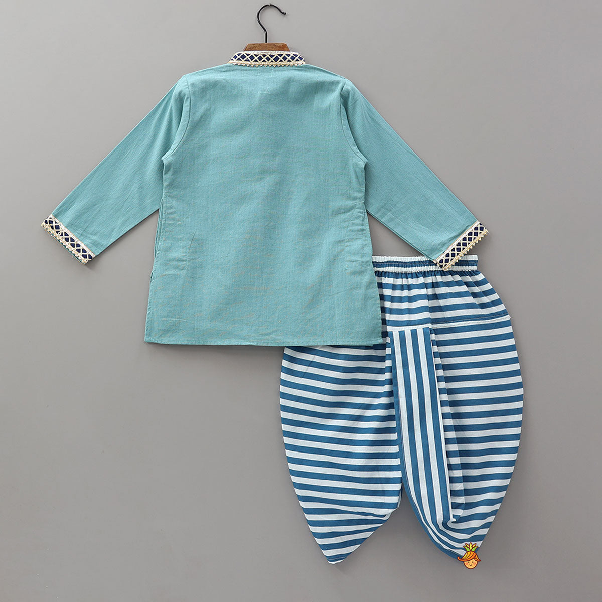 Pre Order: Patch Pocket Lace Detailed Kurta With Striped Dhoti