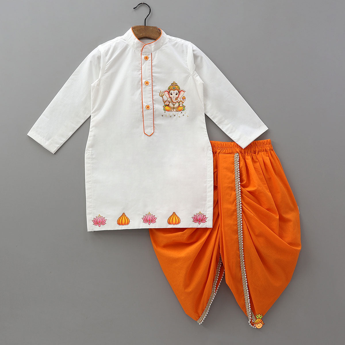 Pre Order: Ganesha Motif Kurta With Embellished Dhoti