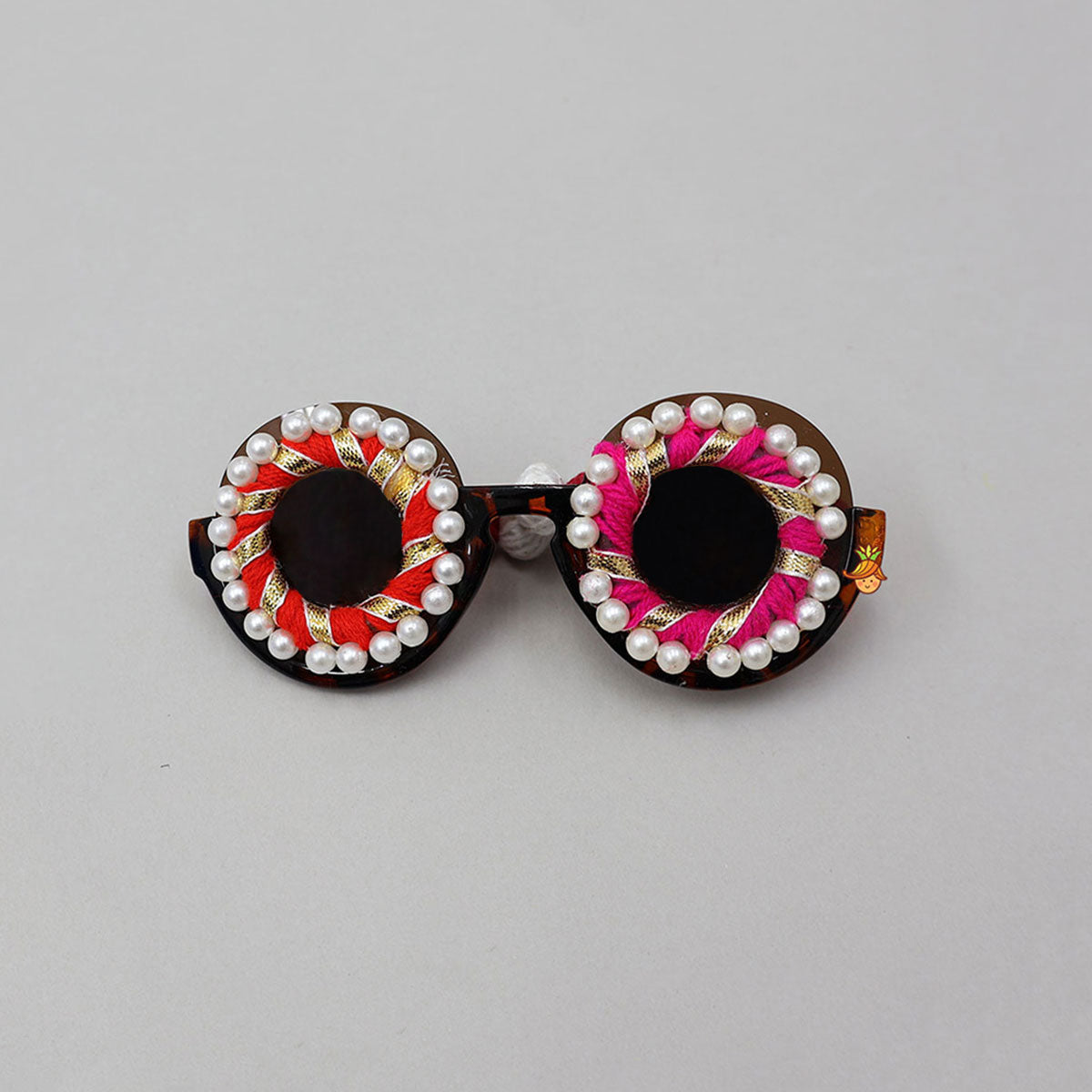 Single Pair Of Playful Navratri Sunglasses For 3+ Years