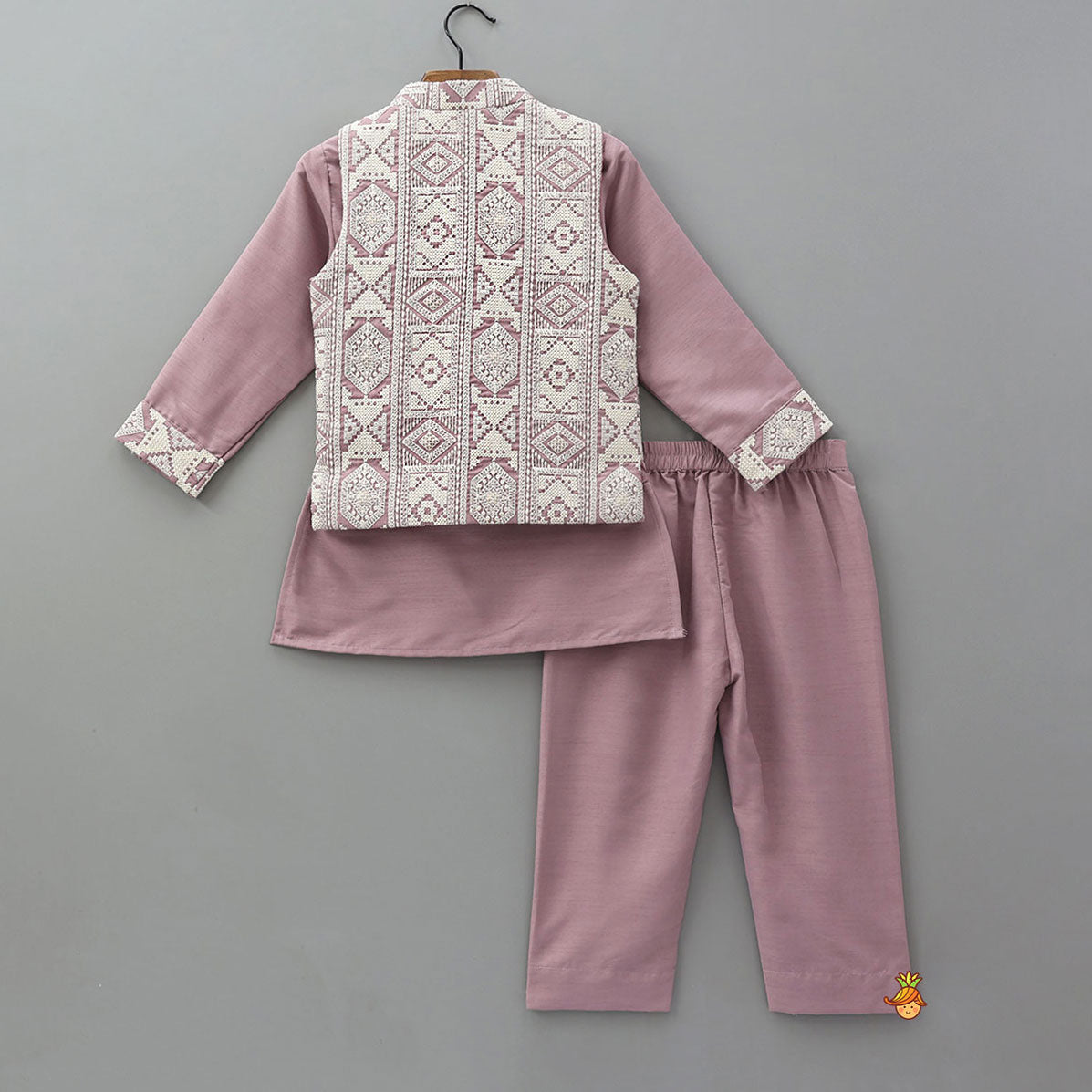 Pre Order: Kurta With Thread Embroidered Jacket And Pyjama