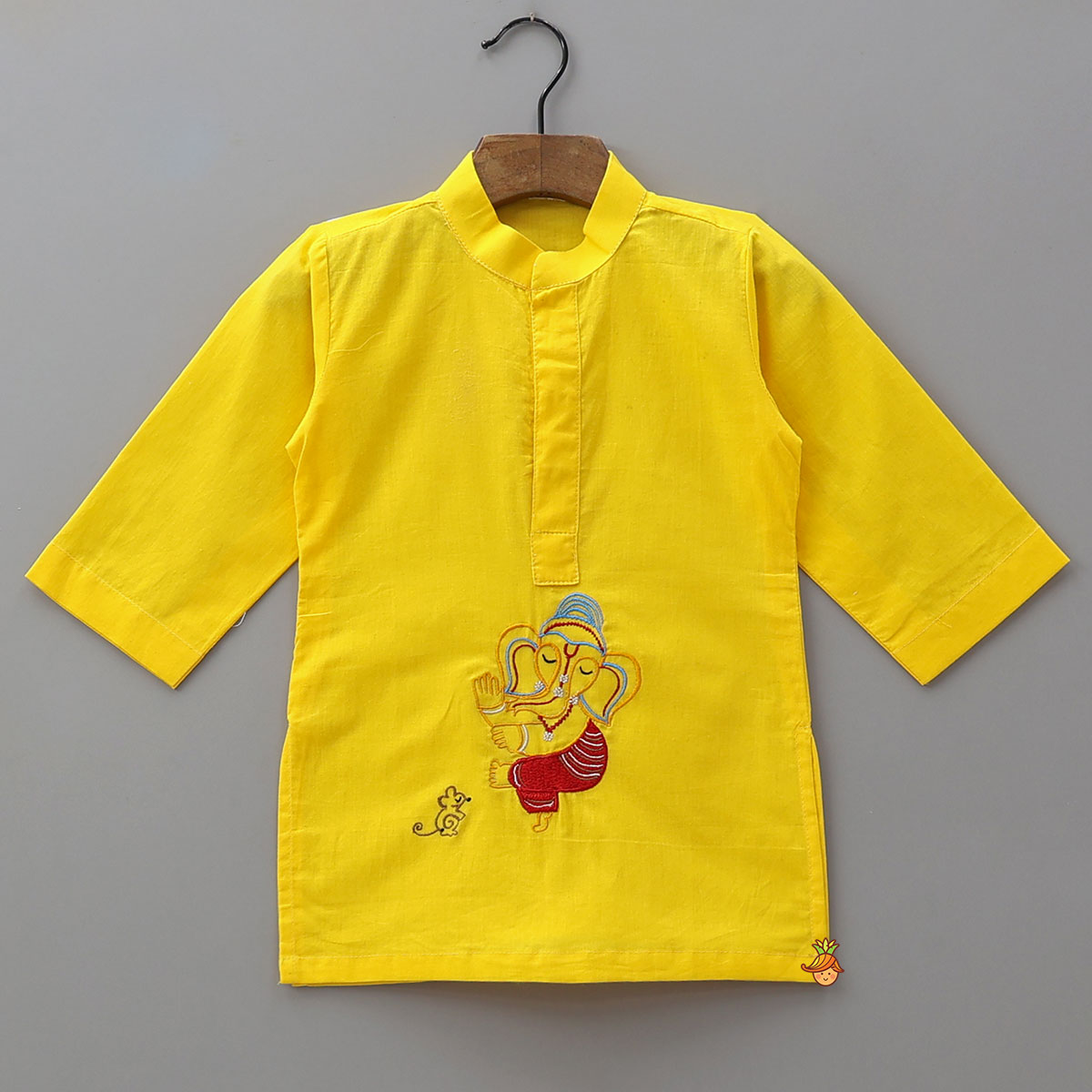 Ganesh Motif Embroidered Kurta With Dhoti