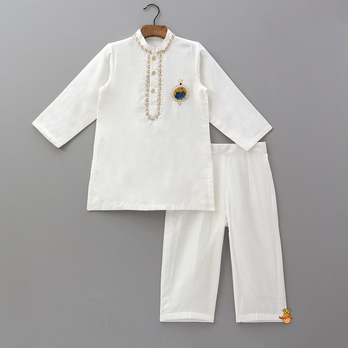 Pre Order: Decorative Patchwork Detailed Kurta With Pyjama