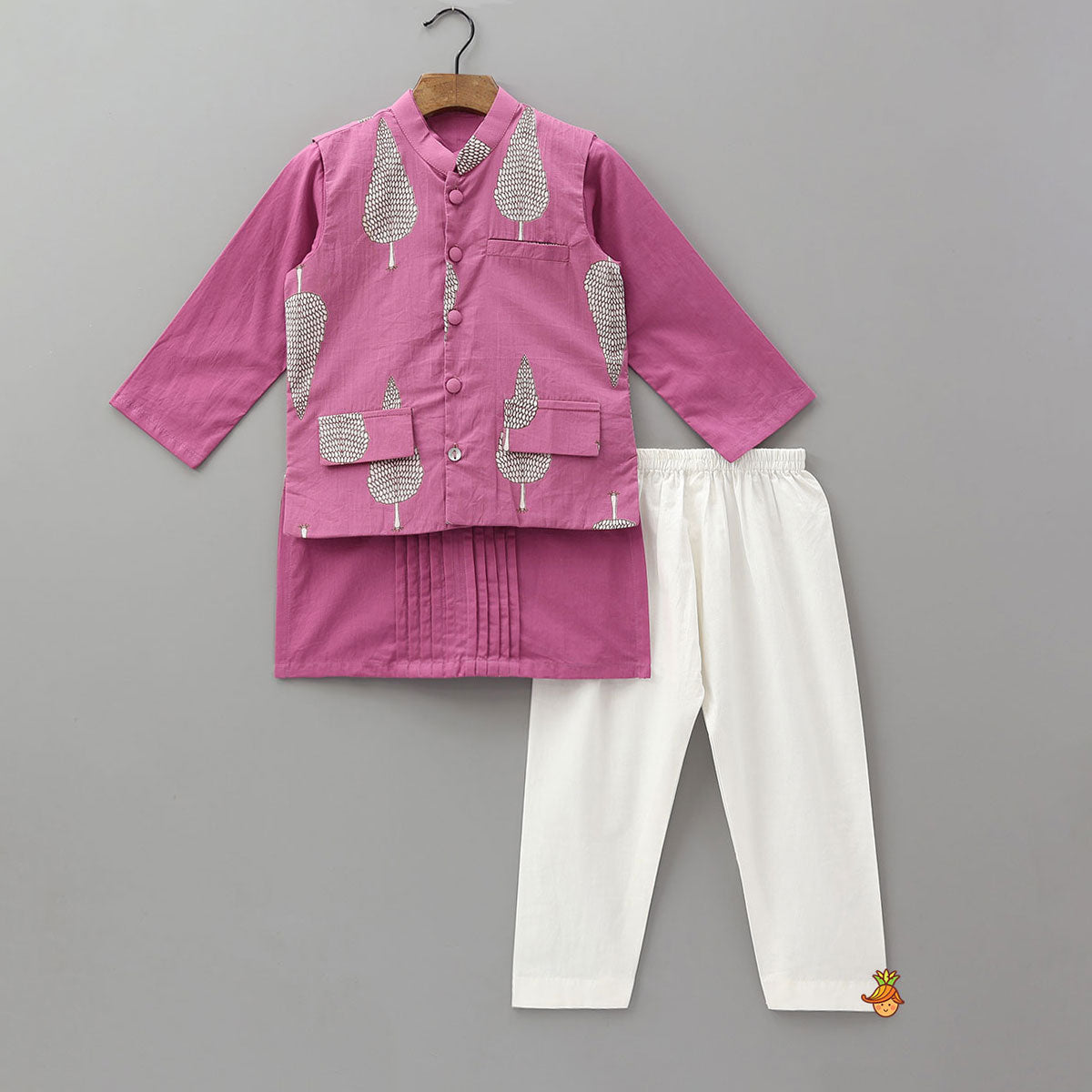 Pre Order: Pin Tuck Cotton Kurta With Pocket Detail Jacket And Pyjama