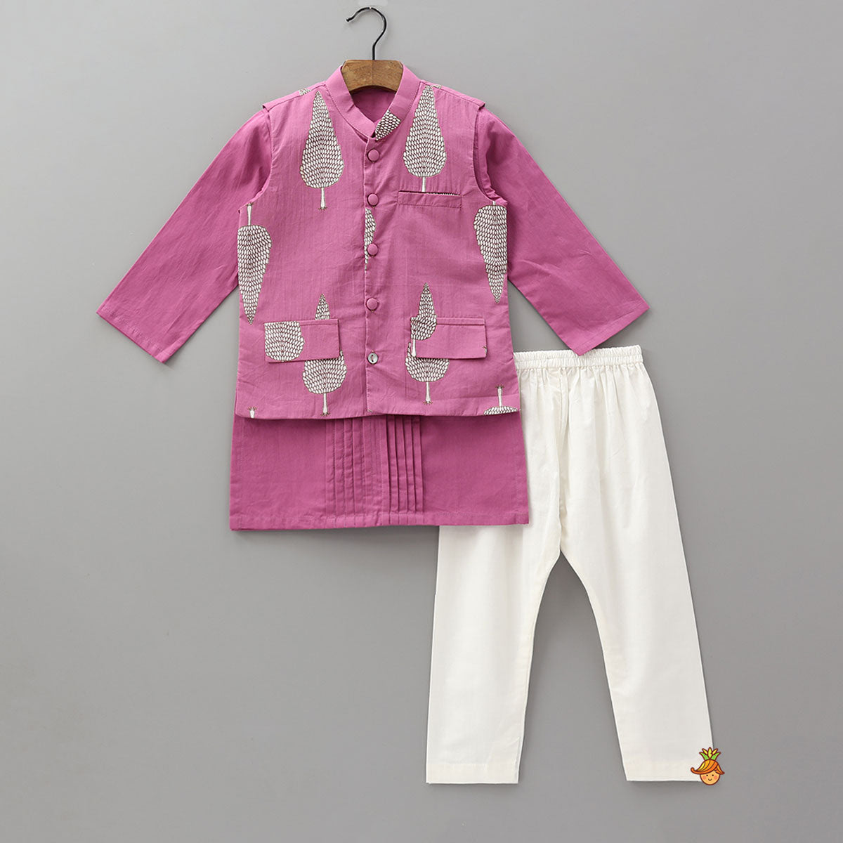 Pre Order: Pin Tuck Cotton Kurta With Pocket Detail Jacket And Pyjama