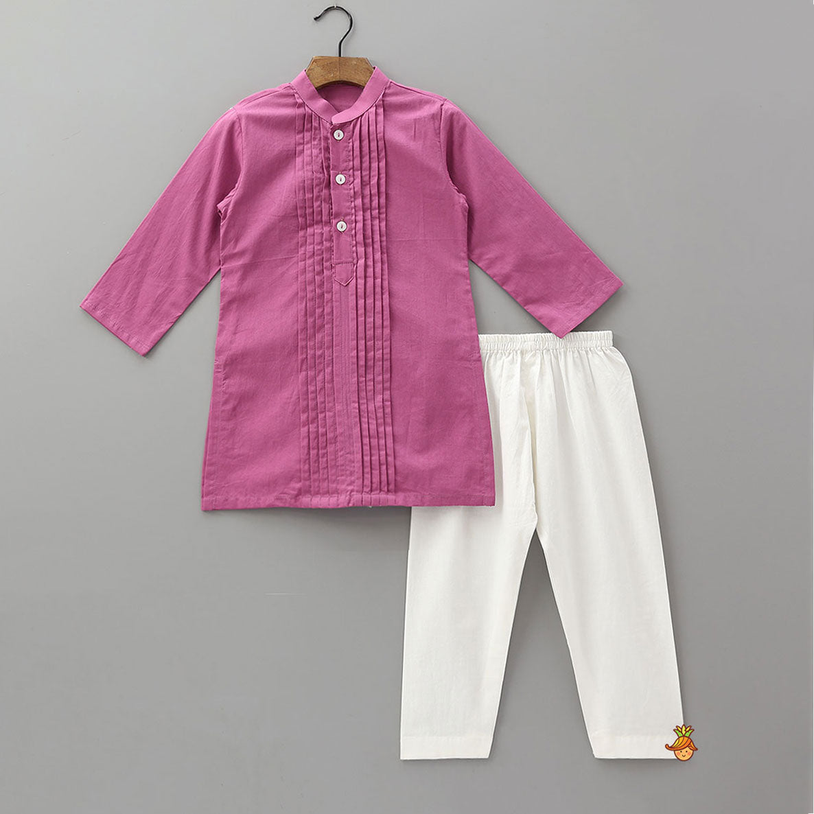 Pre Order: Pin Tuck Cotton Kurta With Pocket Detail Jacket And Pyjama