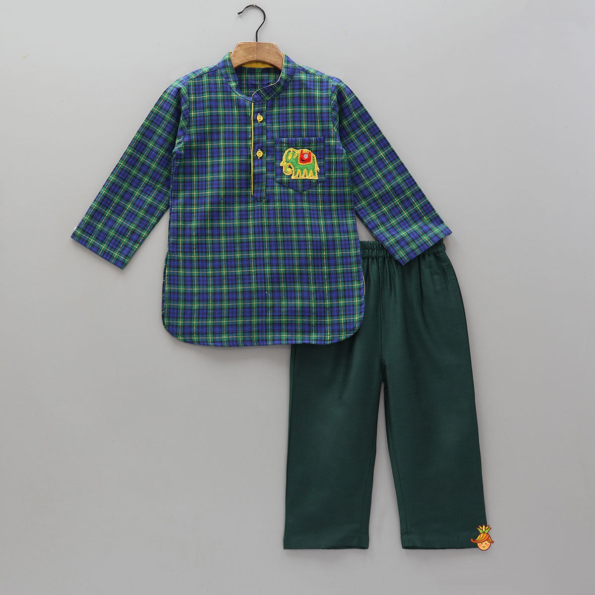 Checks Printed Curved Hem Kurta With Pyjama