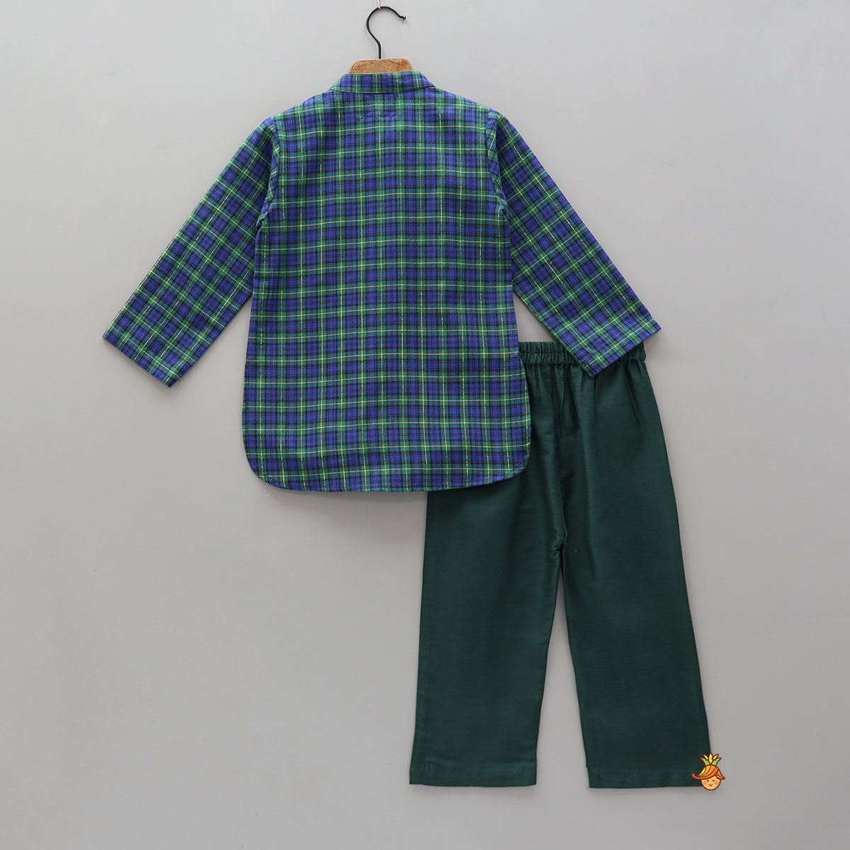 Checks Printed Curved Hem Kurta With Pyjama