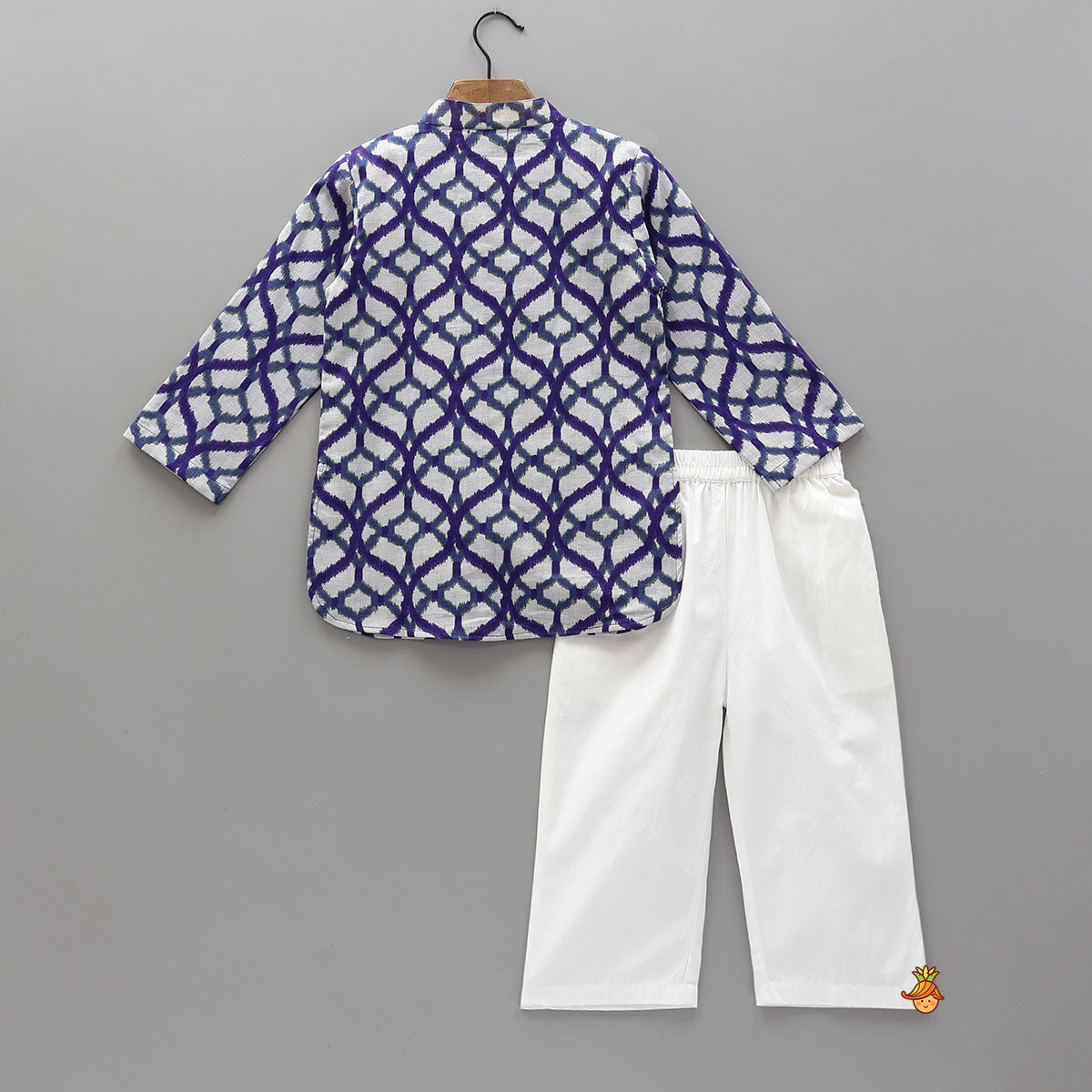 Embroidered Patch Pocket Kurta With Pyjama