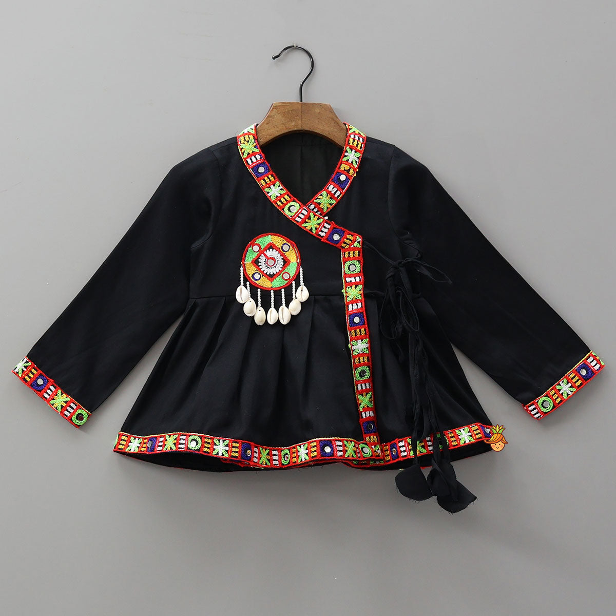 Pre Order: Stunning Kediya With Dhoti And Multicoloured Turban