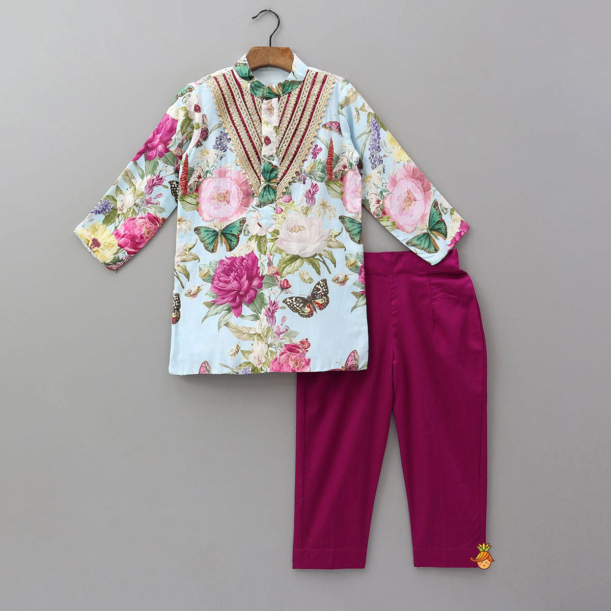 Pre Order: Beautiful Floral Printed Kurta And Pyjama