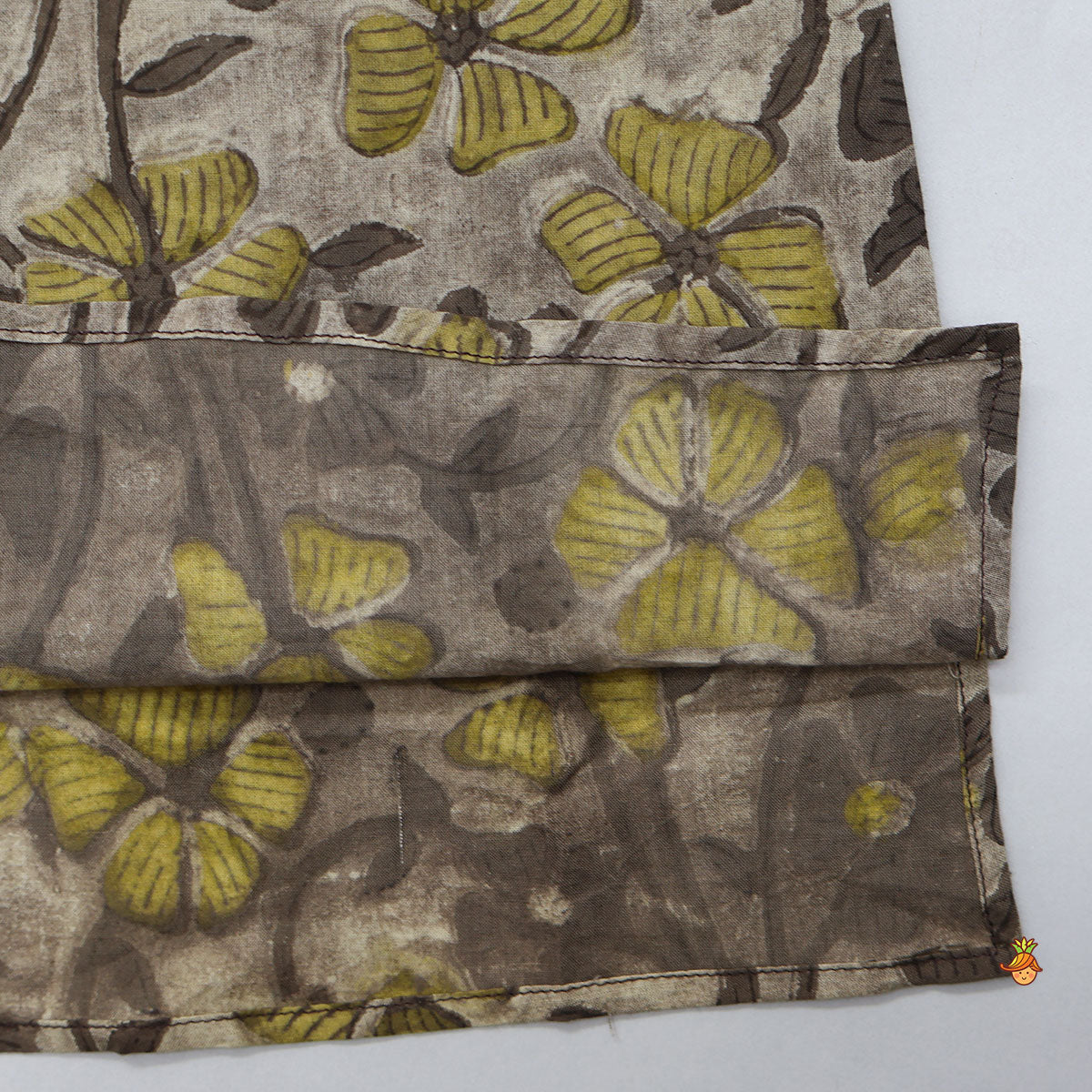 Pre Order: Loop Button Detailed Kurta And Churidar