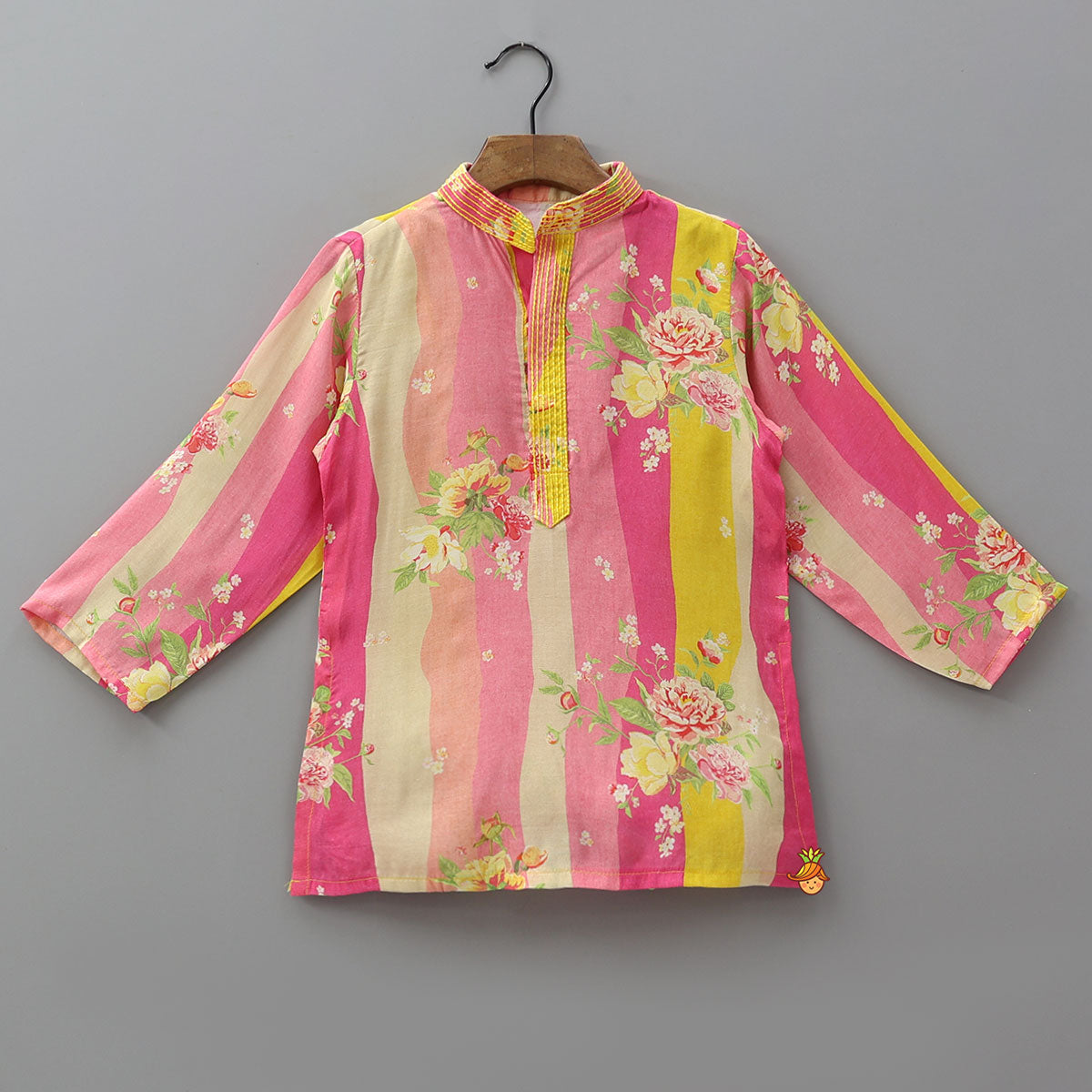 Pre Order: Classic Floral Printed Kurta And Pyjama