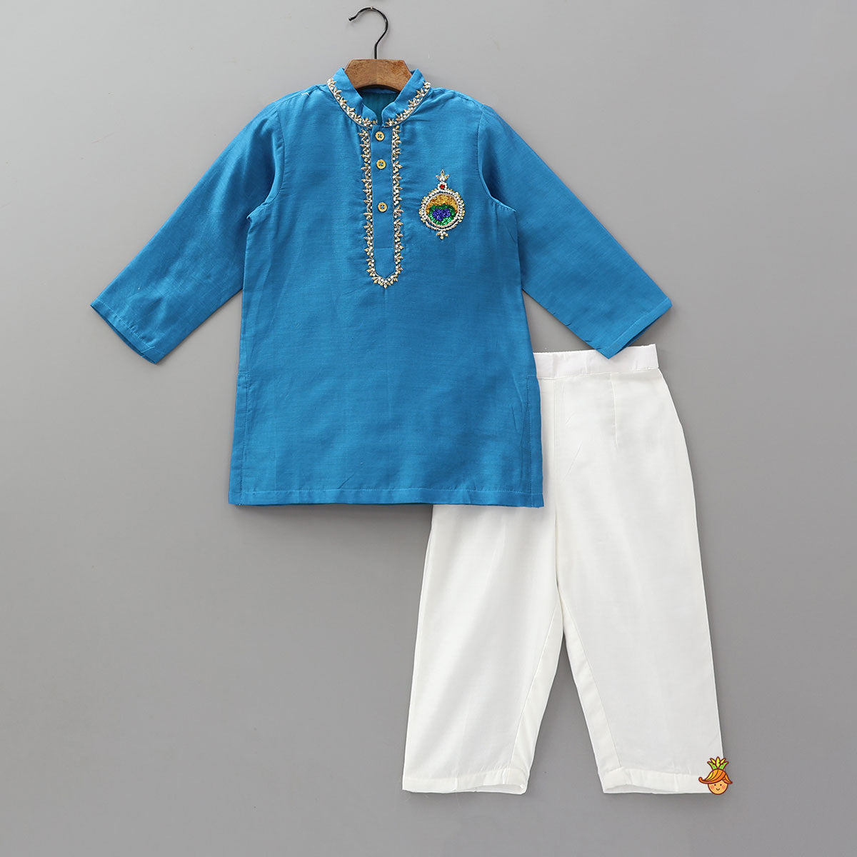 Pre Order: Patchwork Detailed Elegant Kurta With Pyjama