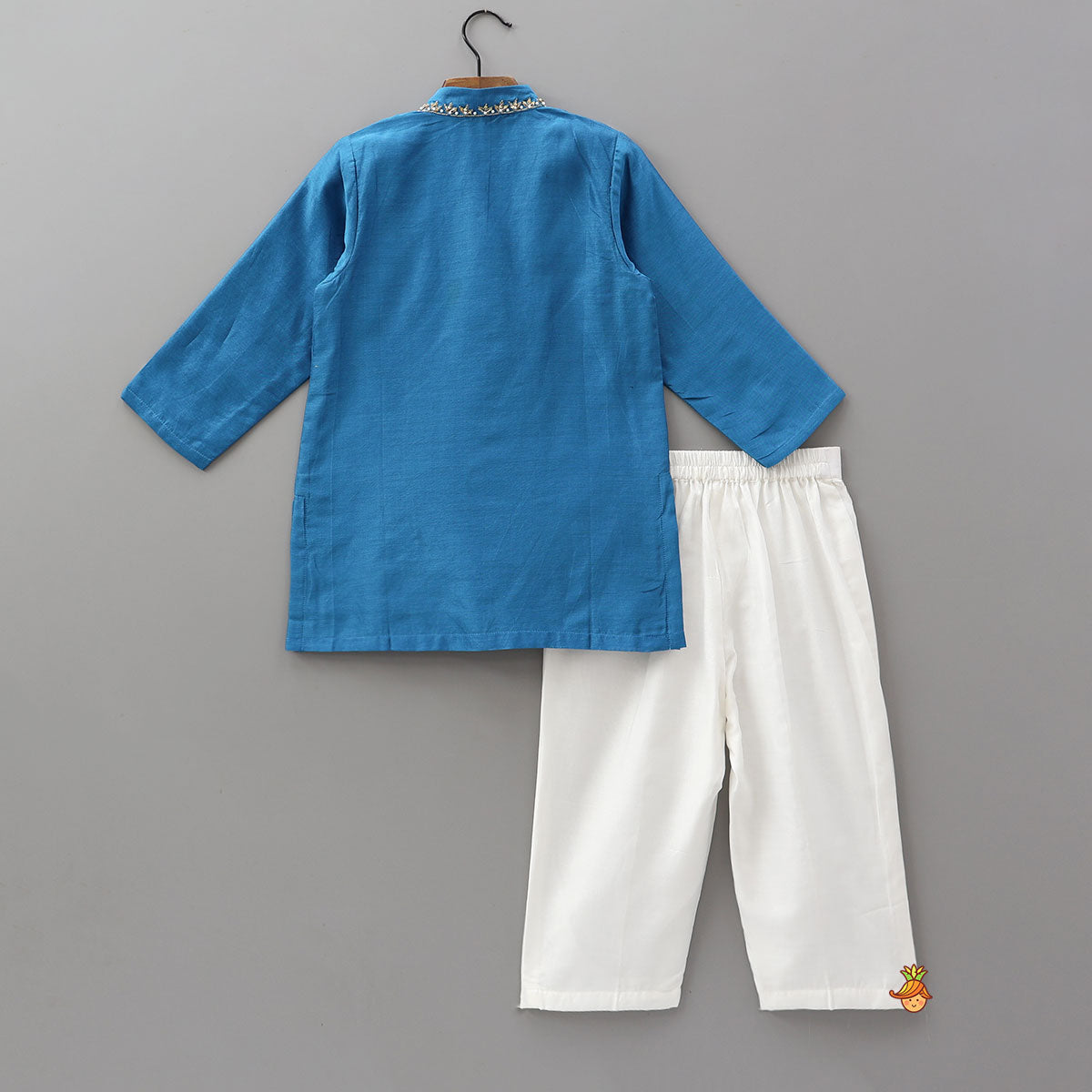 Pre Order: Patchwork Detailed Elegant Kurta With Pyjama