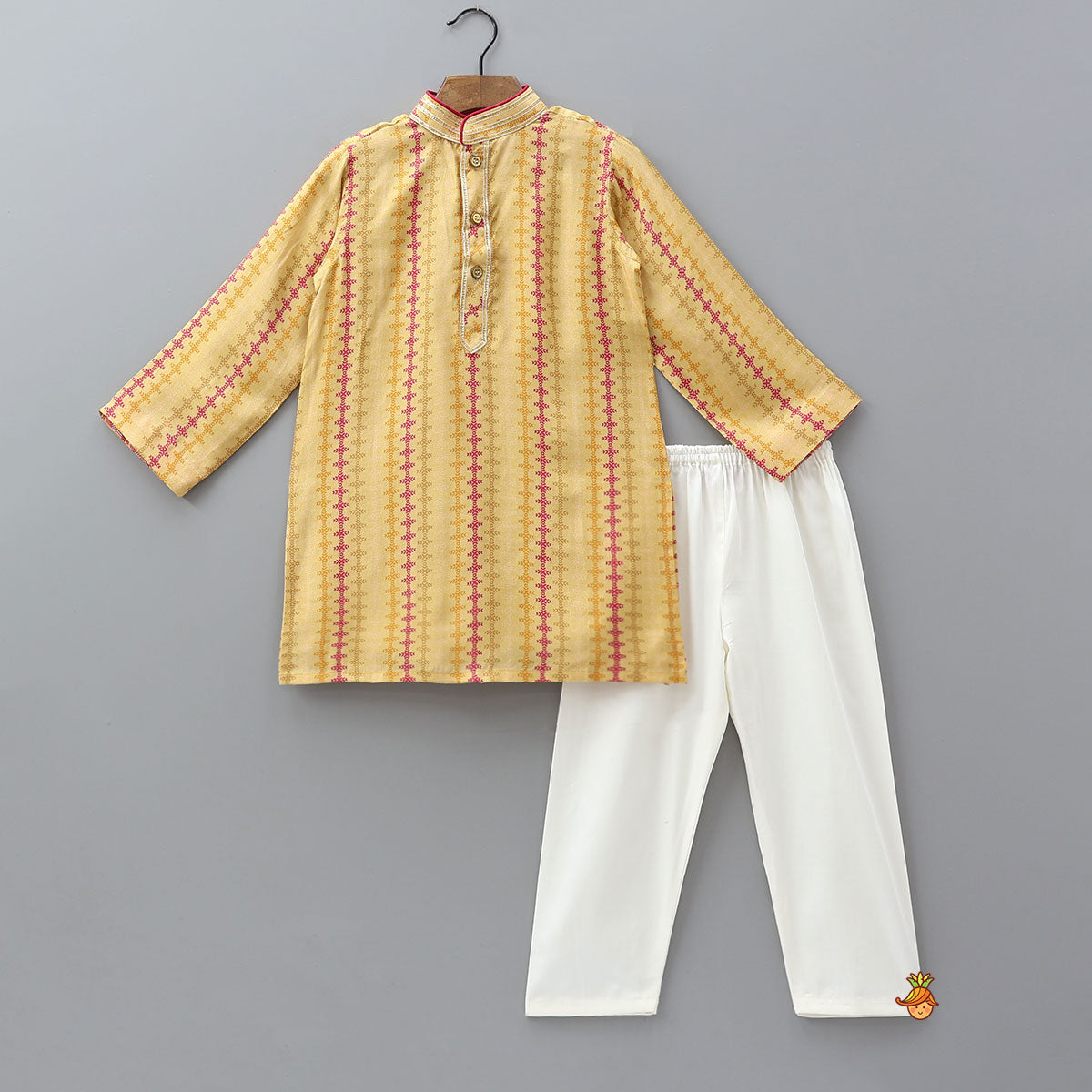 Pre Order: Printed Ethnic Kurta With Pyjama