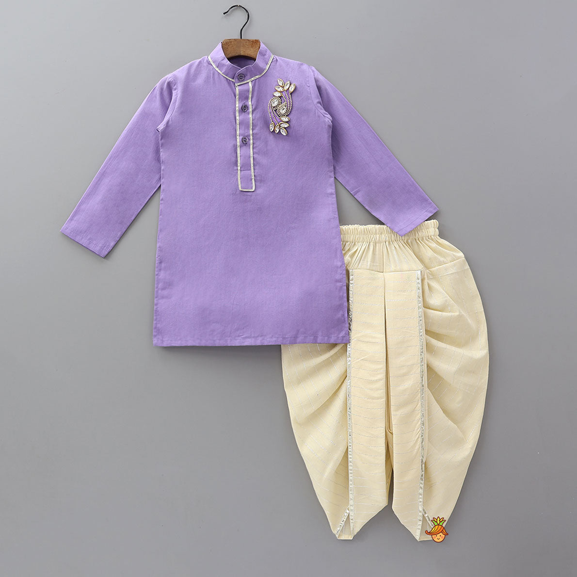 Pre Order: Embellished Classic Kurta With Lurex Striped Dhoti
