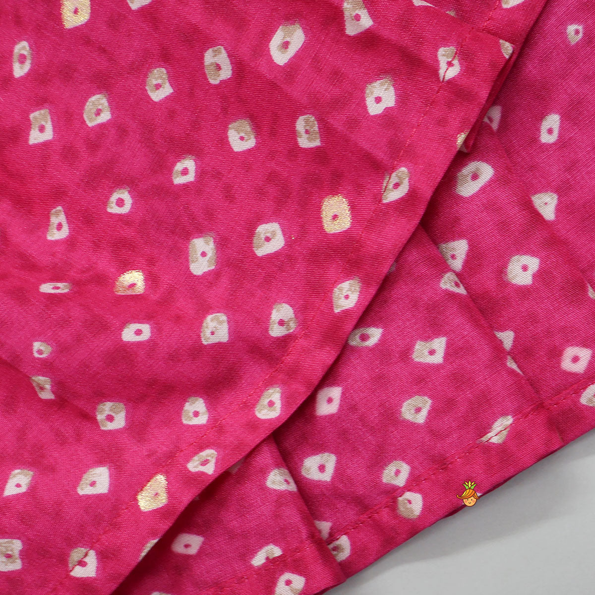 Pre Order: Box Pleated Bandhani Printed Kurti And Stylish Pant With Potli Bag