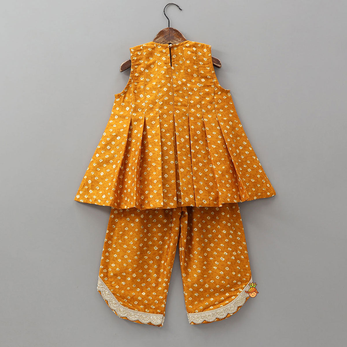 Pre Order: Box Pleated Bandhani Printed Ethnic Kurti And Stylish Pant With Potli Bag