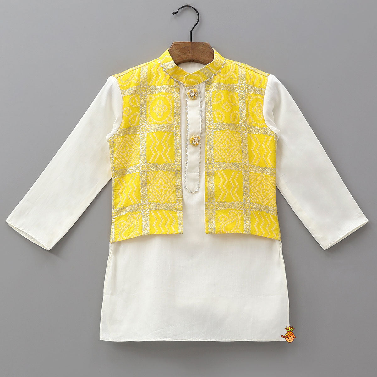 Pre Order: Contrasting Faux Jacket Style Ethnic Kurta With Pyjama