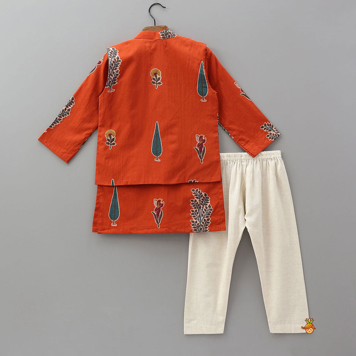 Pre Order: Thread Work Front Placket Cotton Kurta With Open Jacket And Pyjama