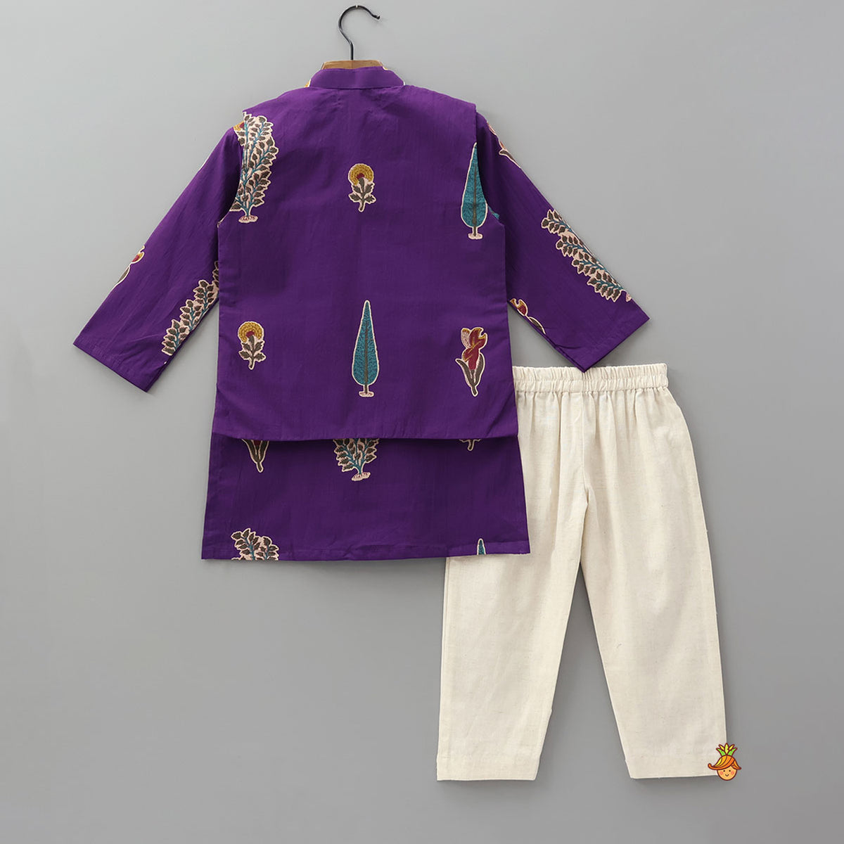 Pre Order: Thread Work Front Placket Cotton Ethnic Kurta With Open Jacket And Pyjama