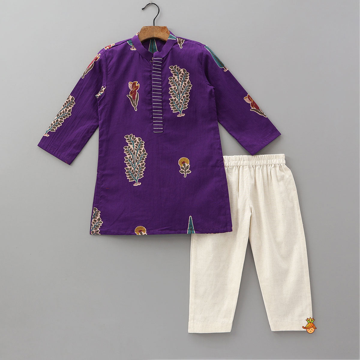 Pre Order: Thread Work Front Placket Cotton Ethnic Kurta With Open Jacket And Pyjama
