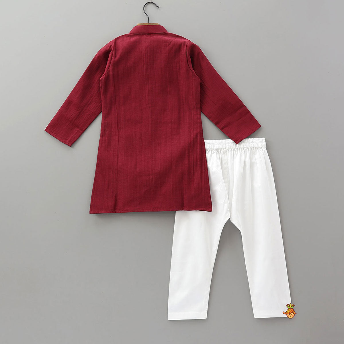 Pre Order: Embroidered Front Placket Ethnic Kurta And Pyjama